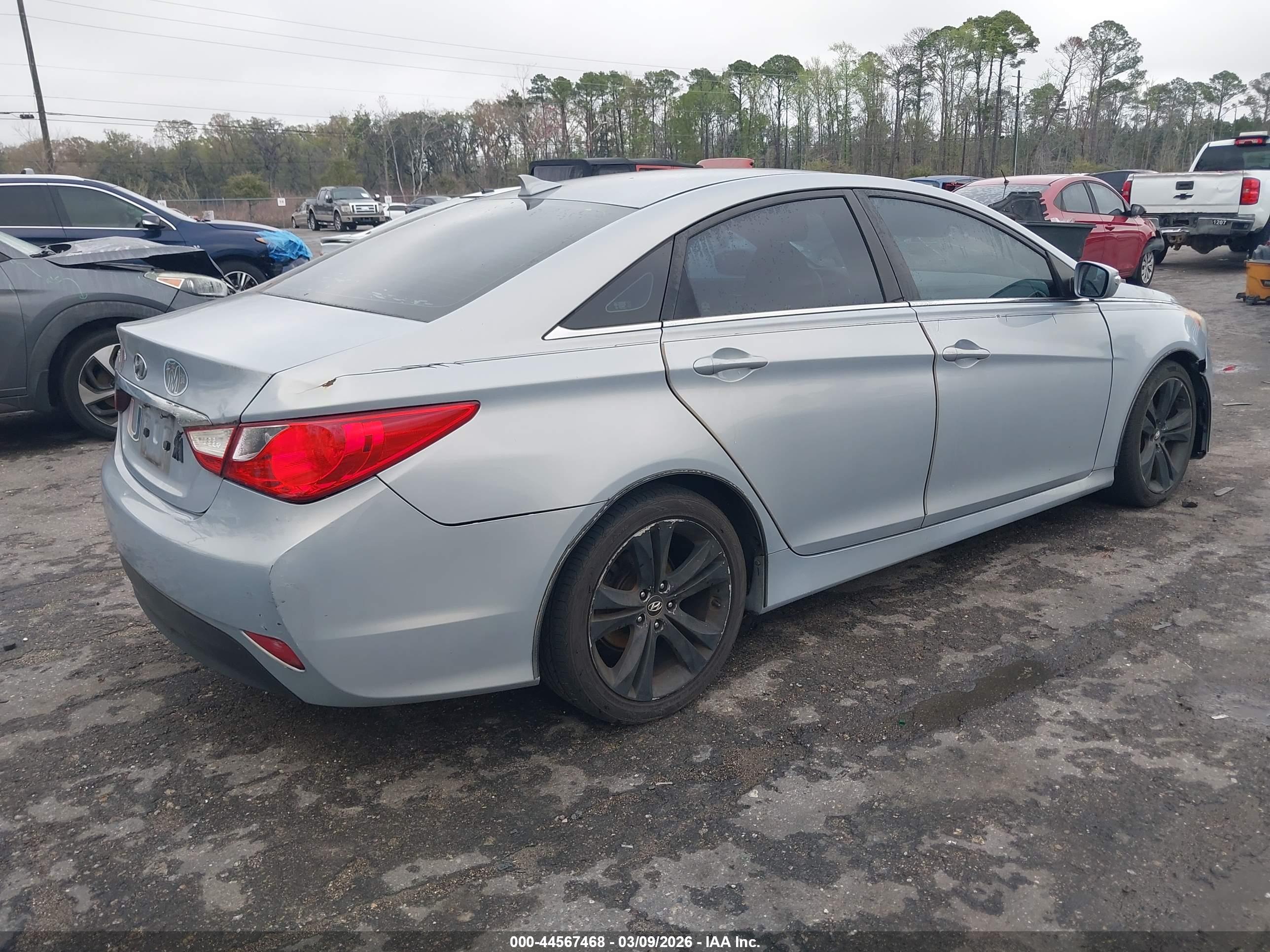 HYUNDAI SONATA image 4