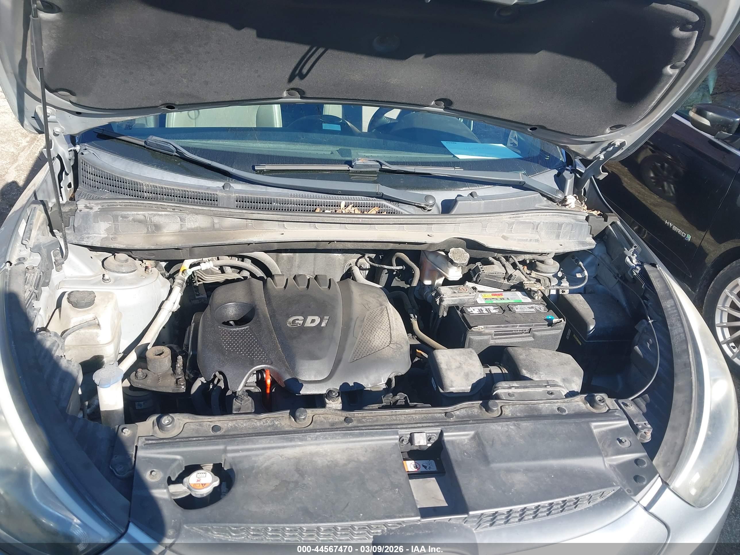 HYUNDAI TUCSON image 10