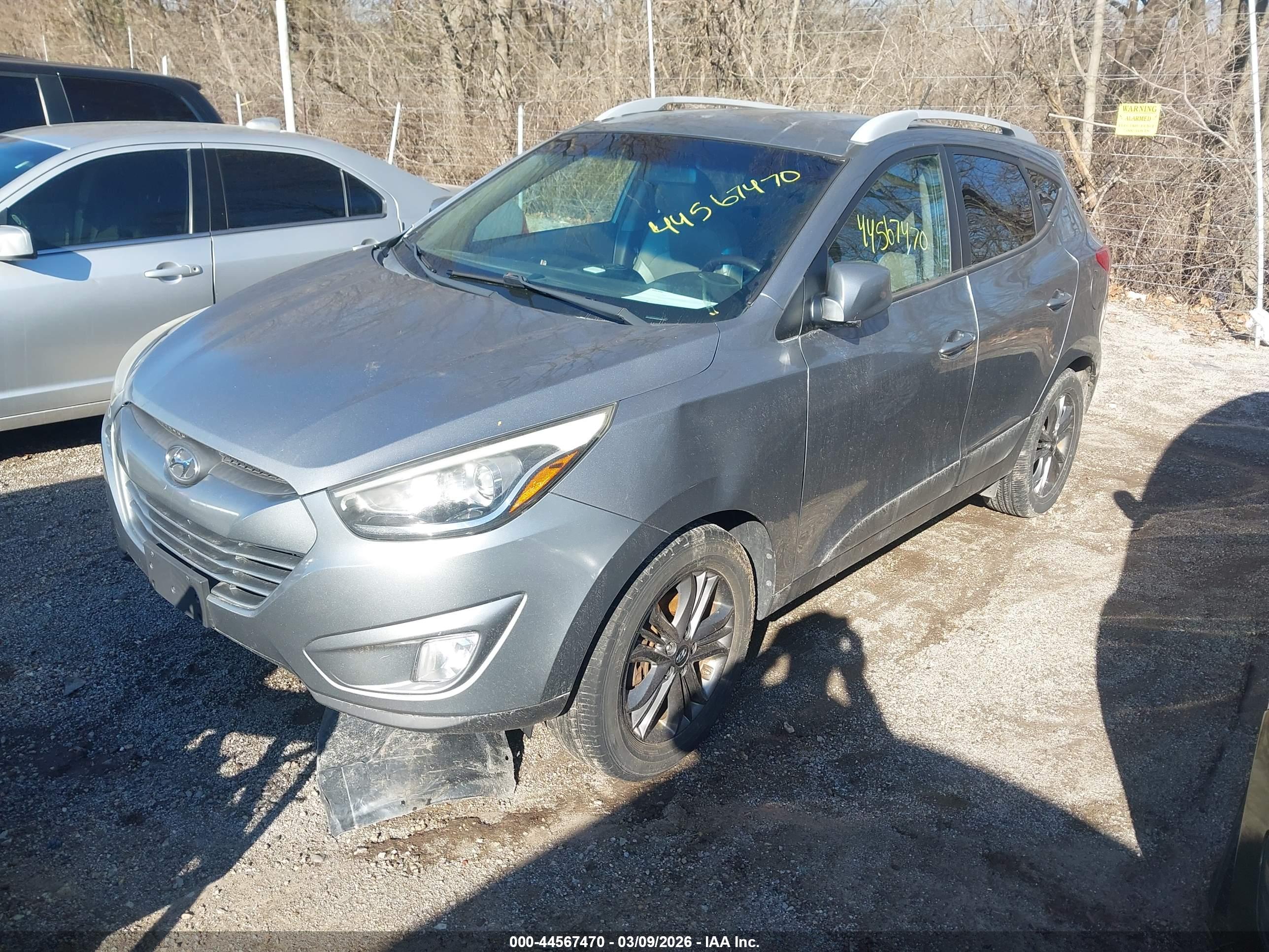 HYUNDAI TUCSON image 2