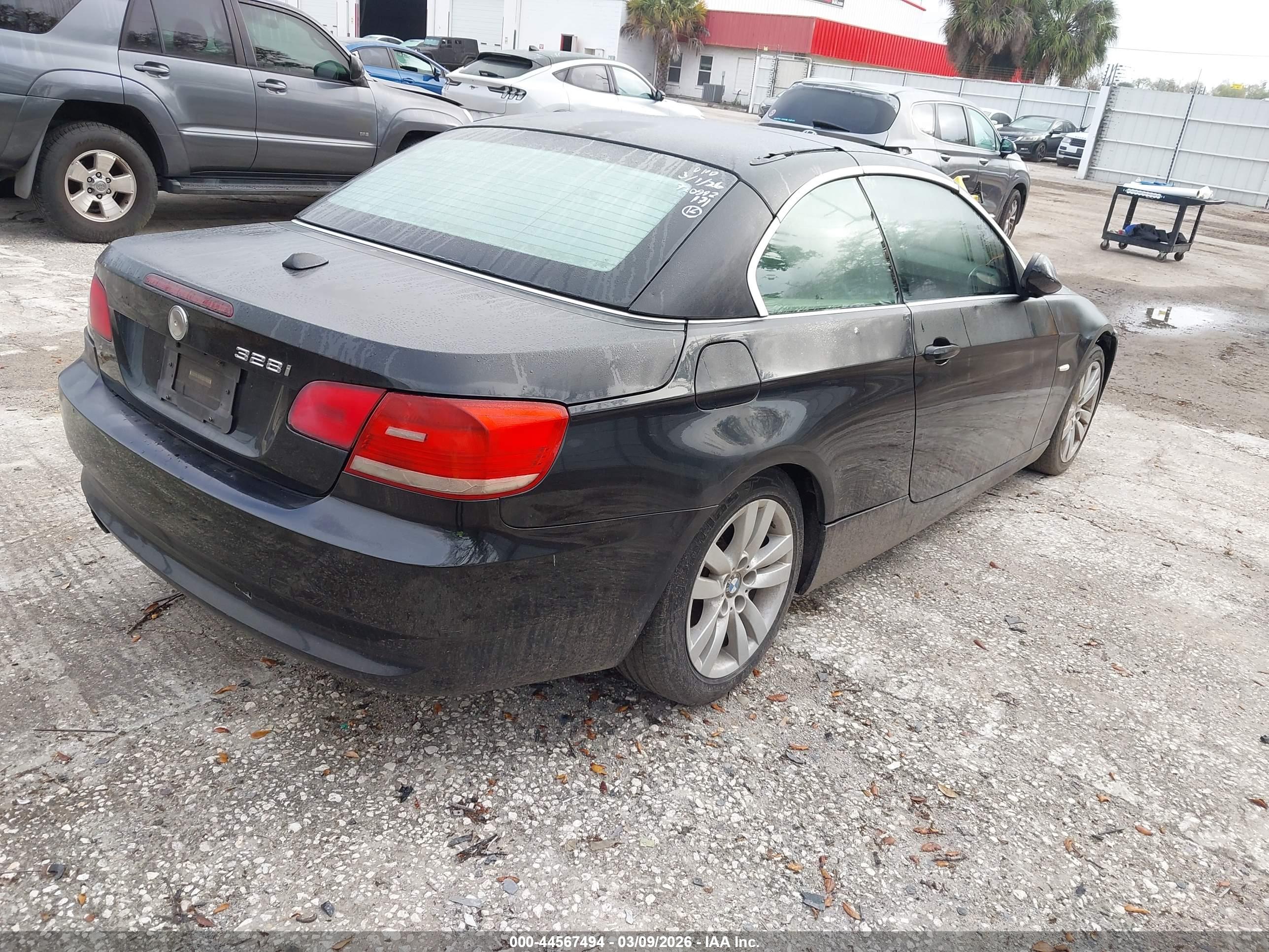 BMW 328I image 4