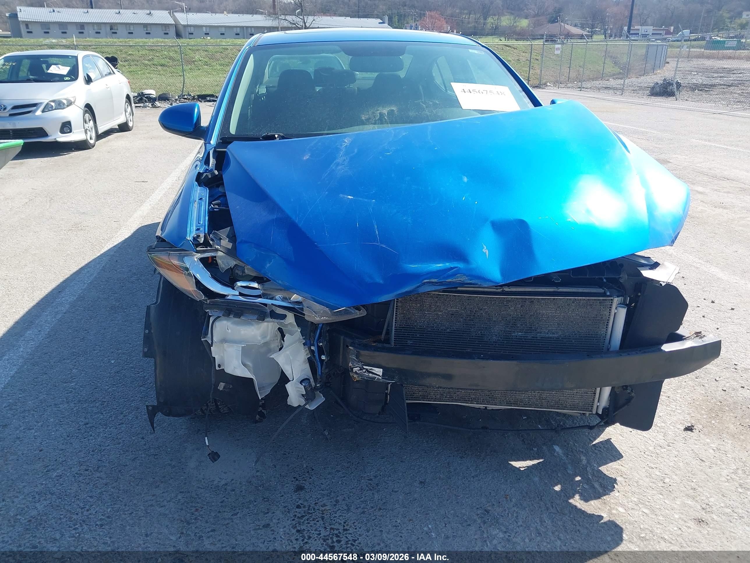 HYUNDAI ELANTRA image 6
