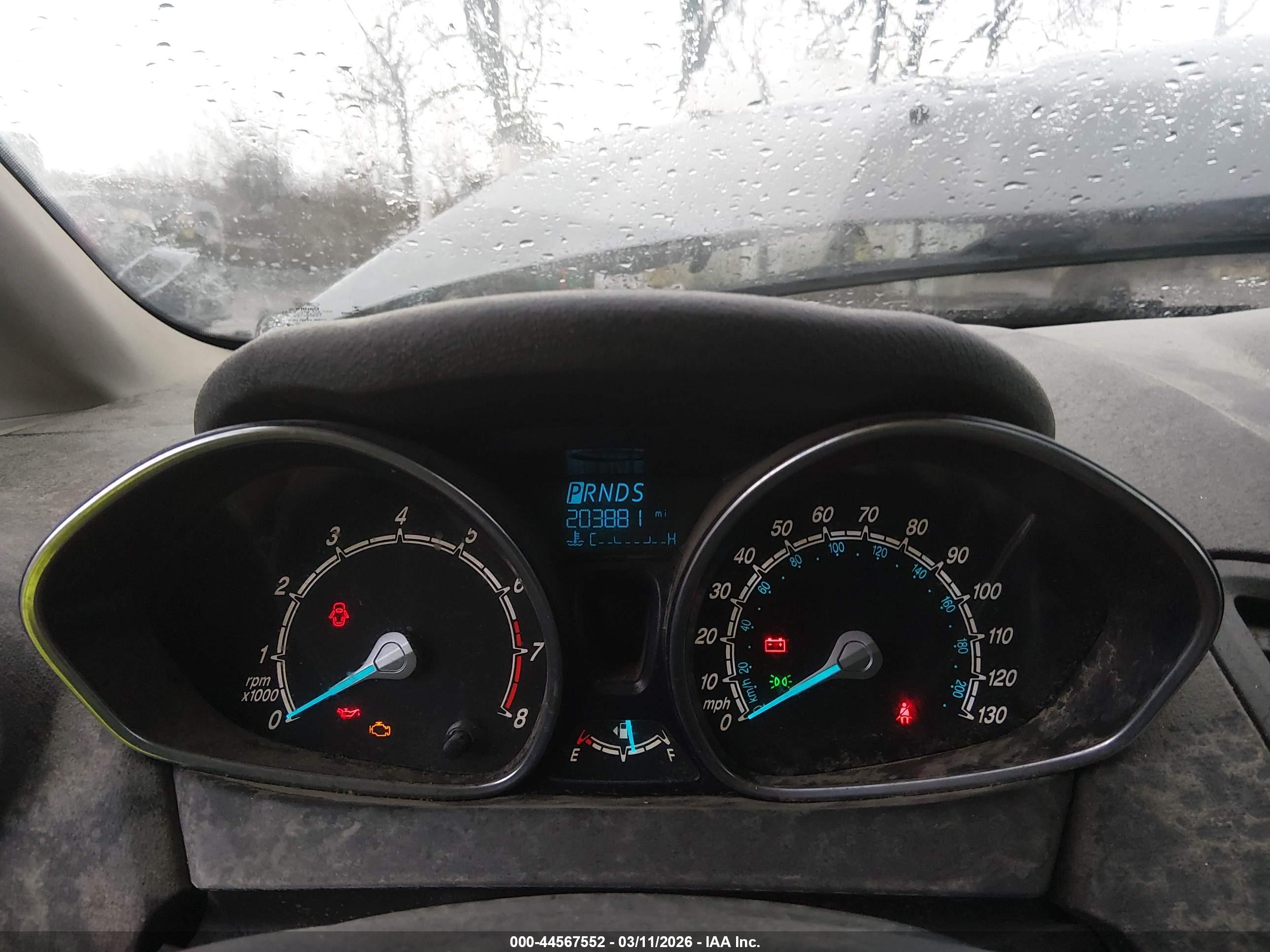 FORD FIESTA image 7