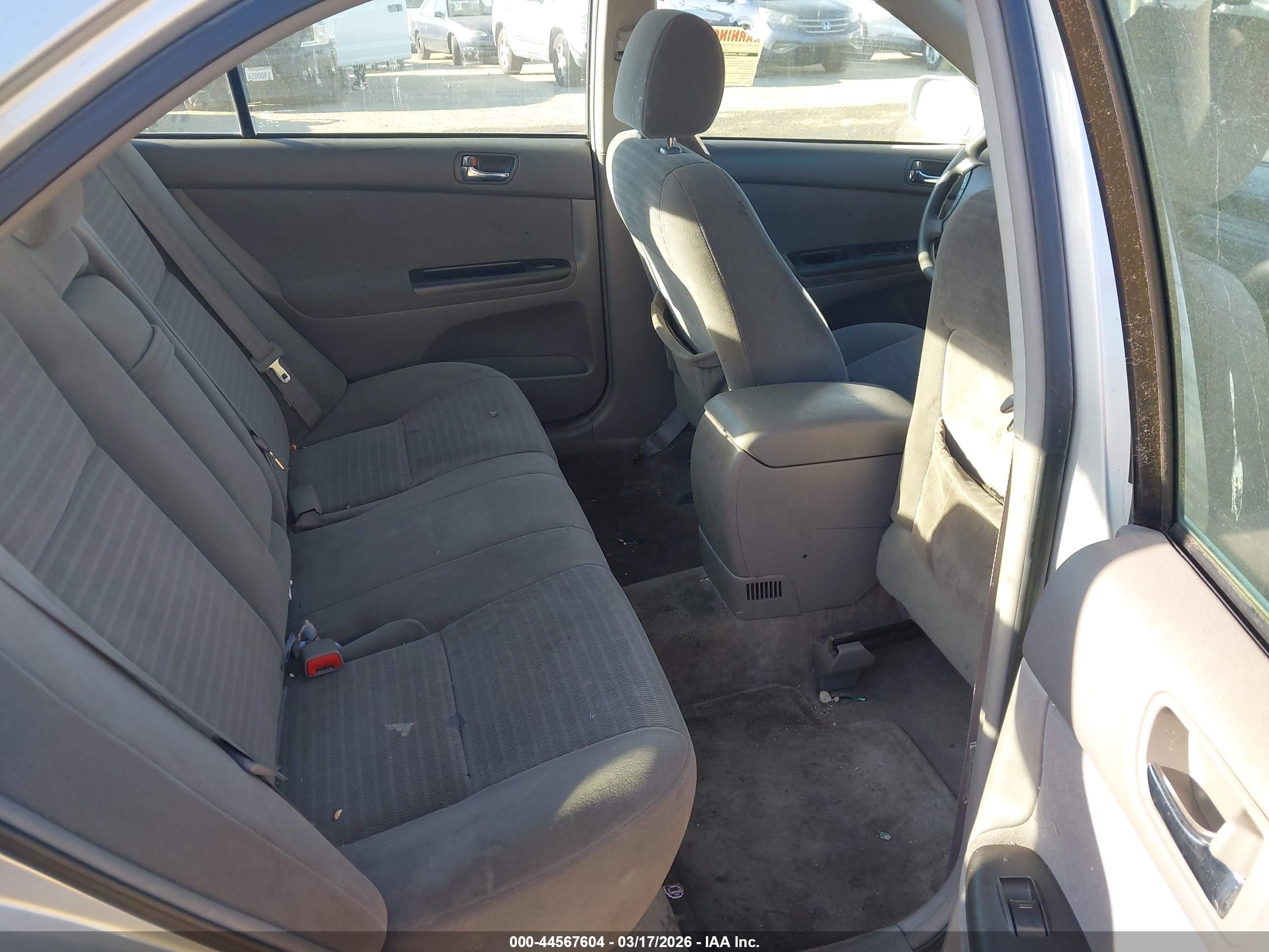 TOYOTA CAMRY image 8