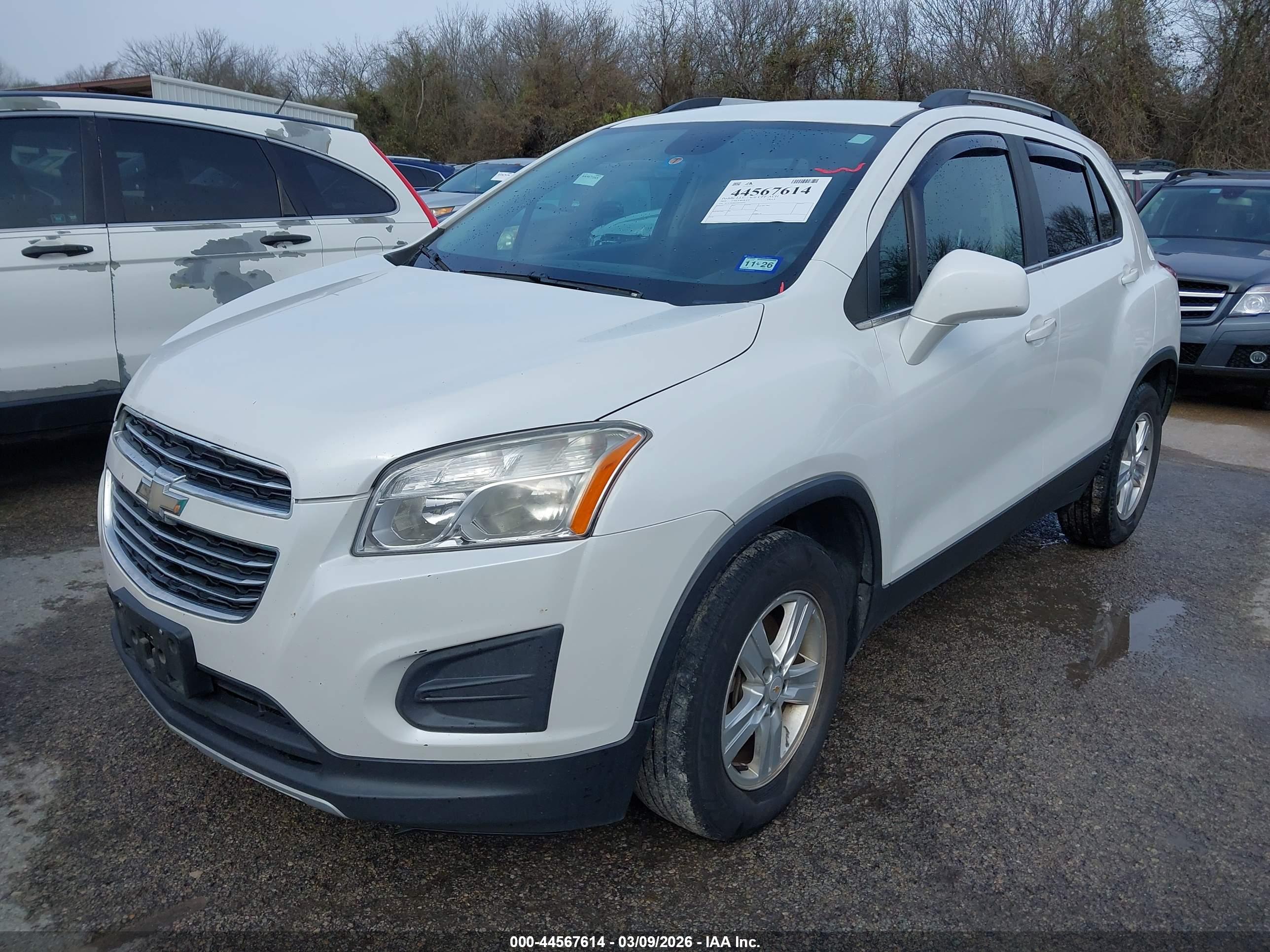 CHEVROLET TRAX image 2