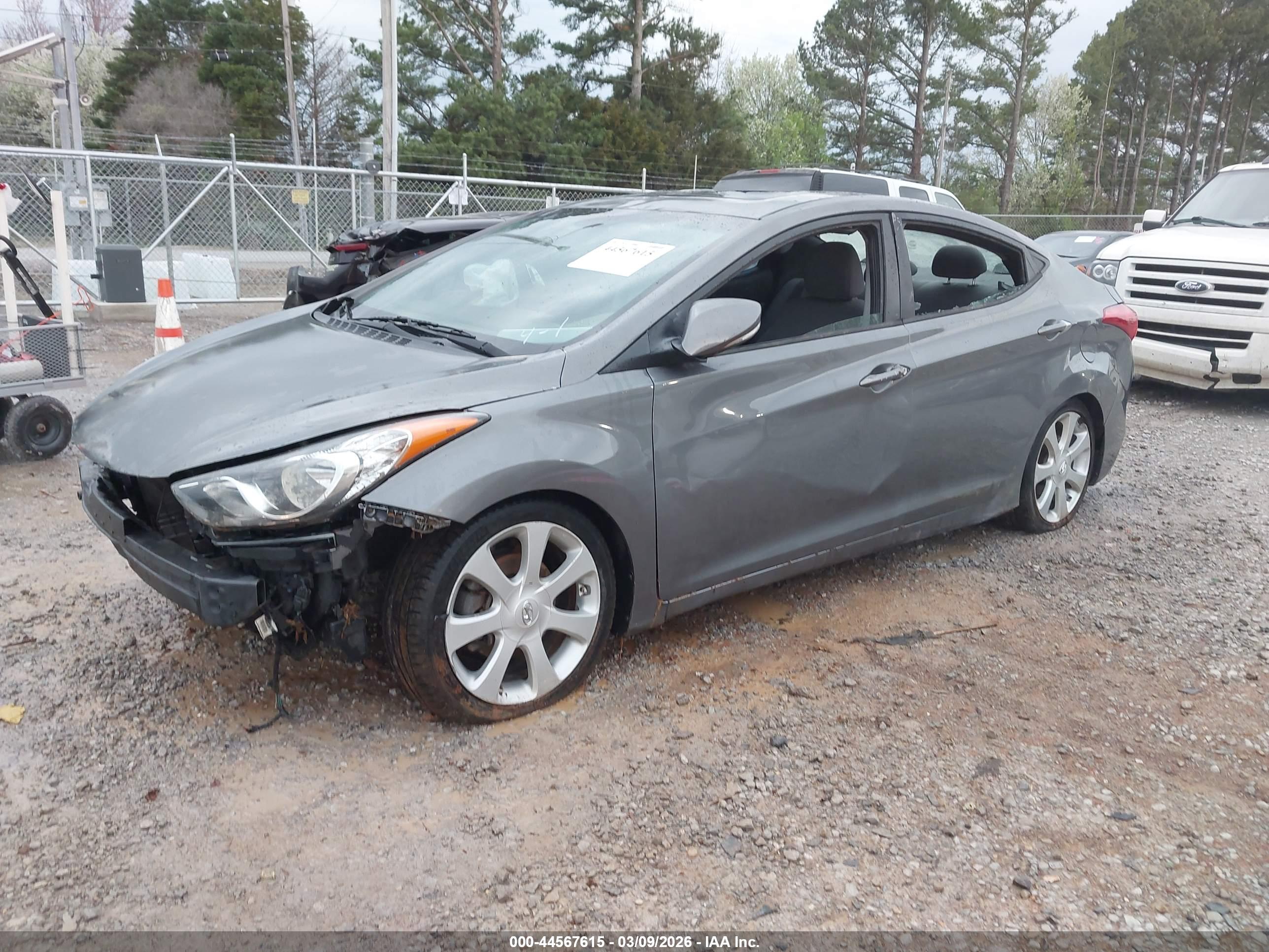 HYUNDAI ELANTRA image 2
