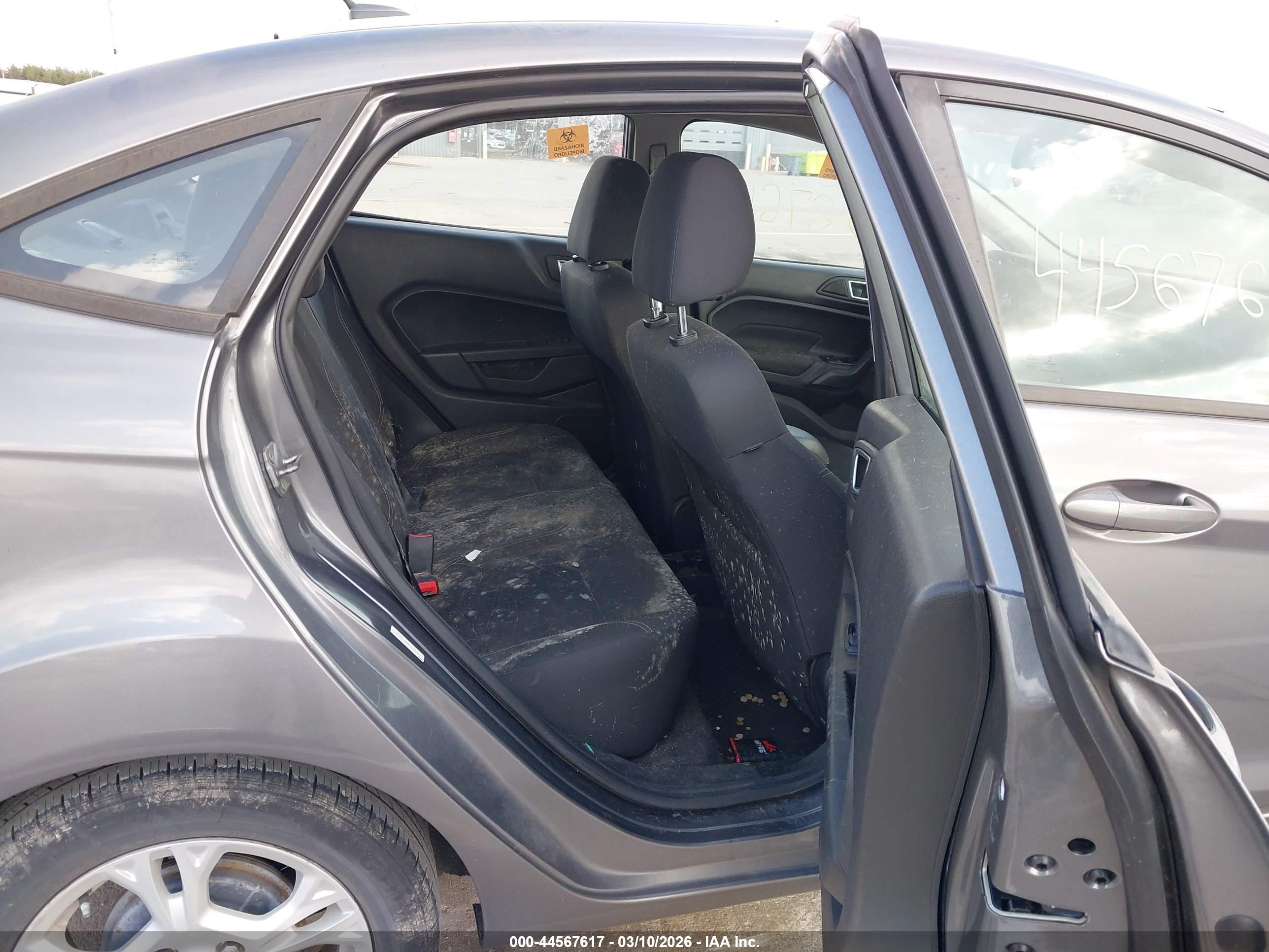 FORD FIESTA image 8
