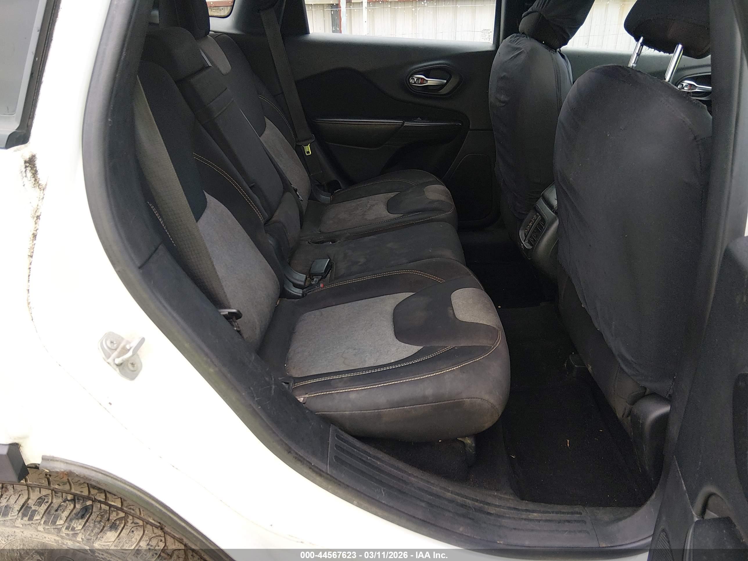 JEEP CHEROKEE image 8