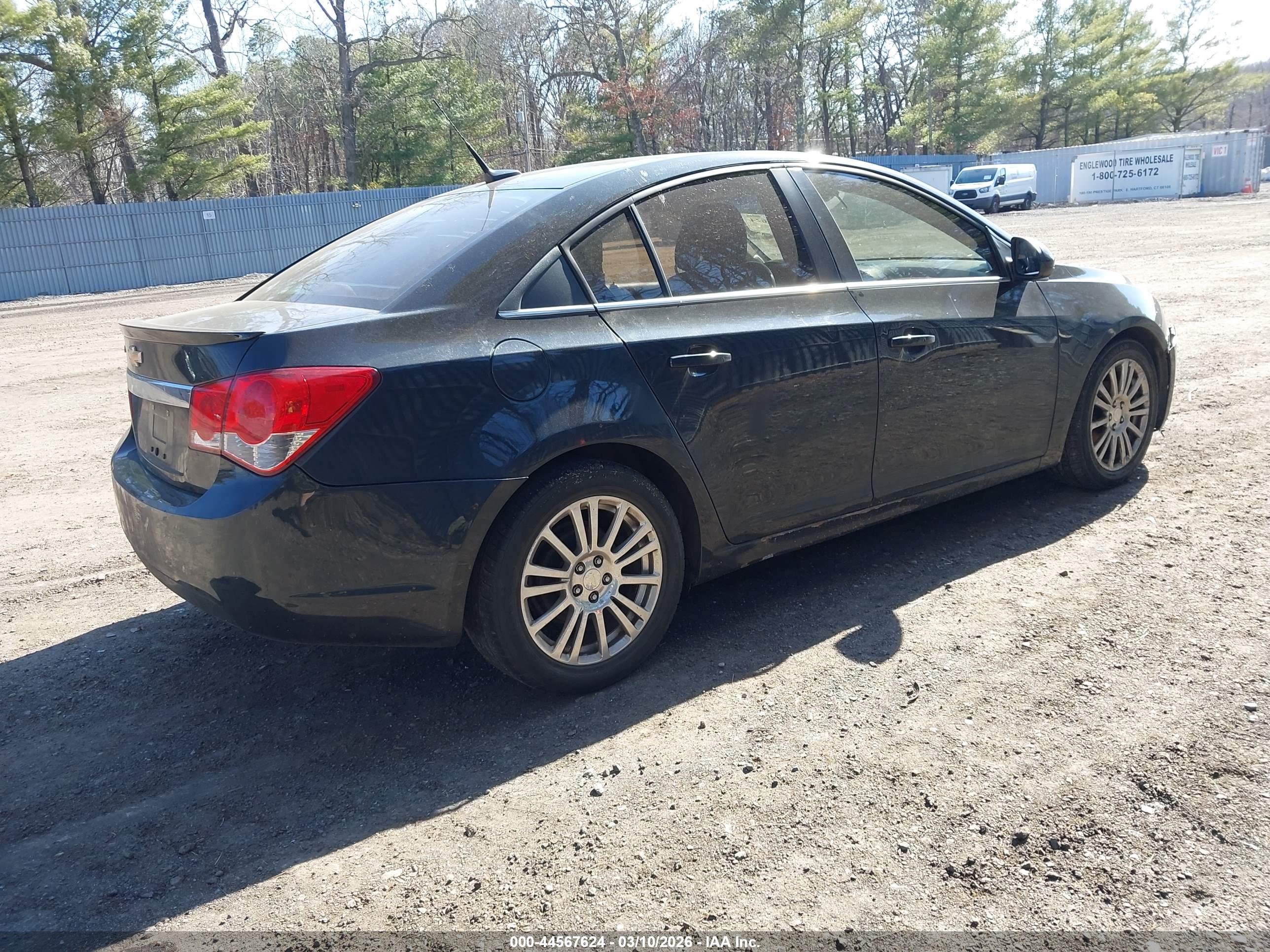 CHEVROLET CRUZE image 4