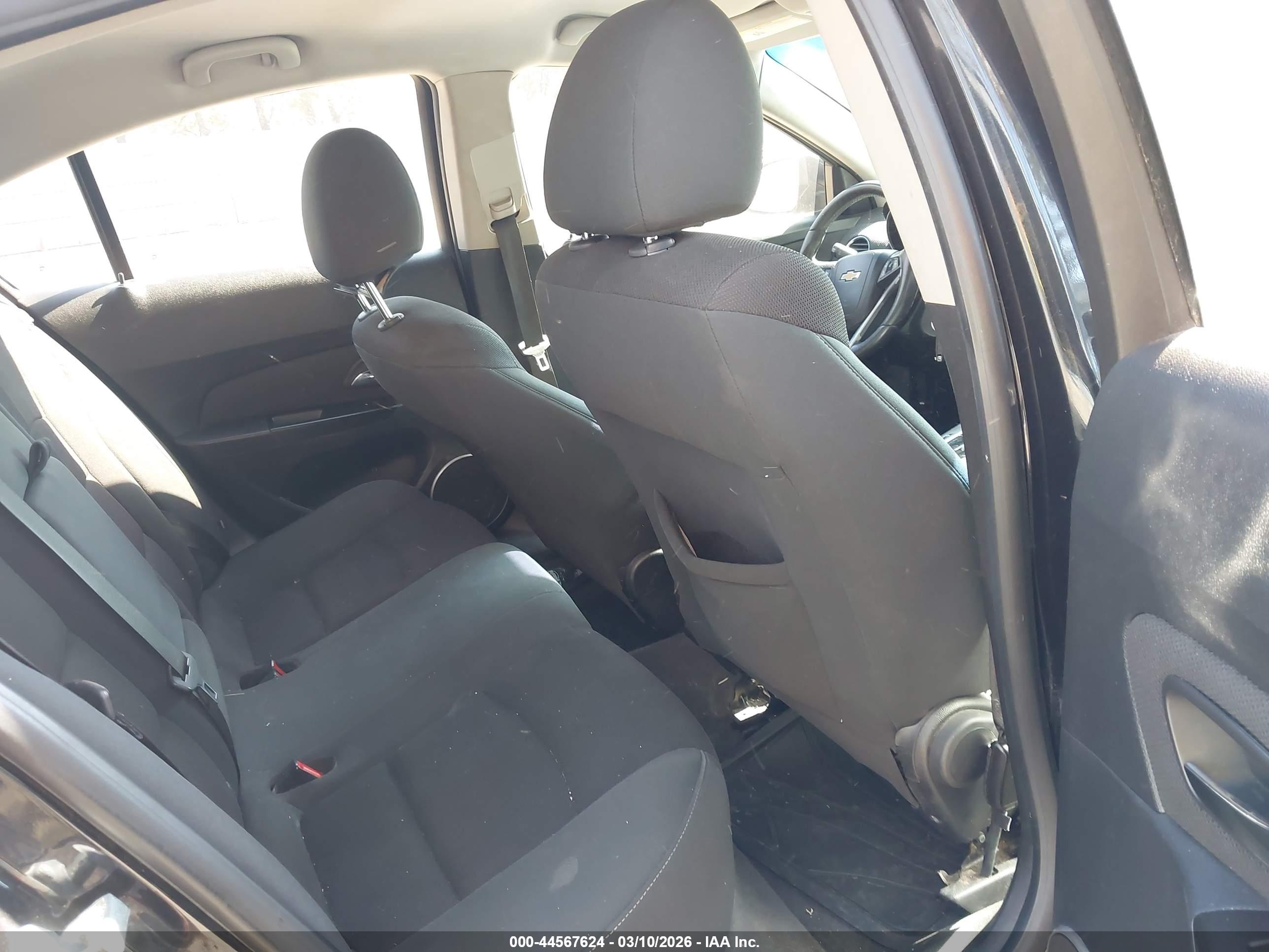 CHEVROLET CRUZE image 8
