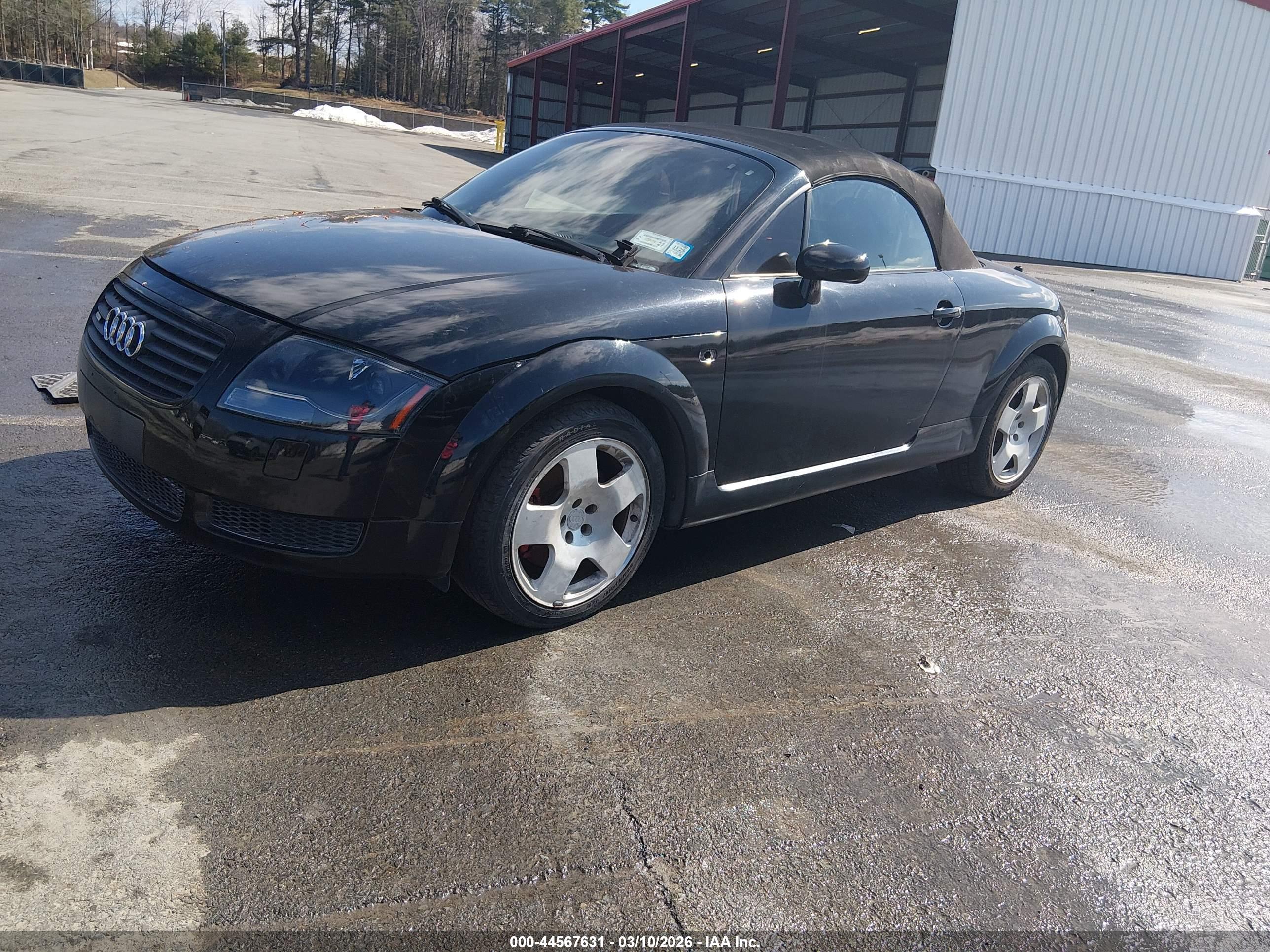 AUDI TT image 2