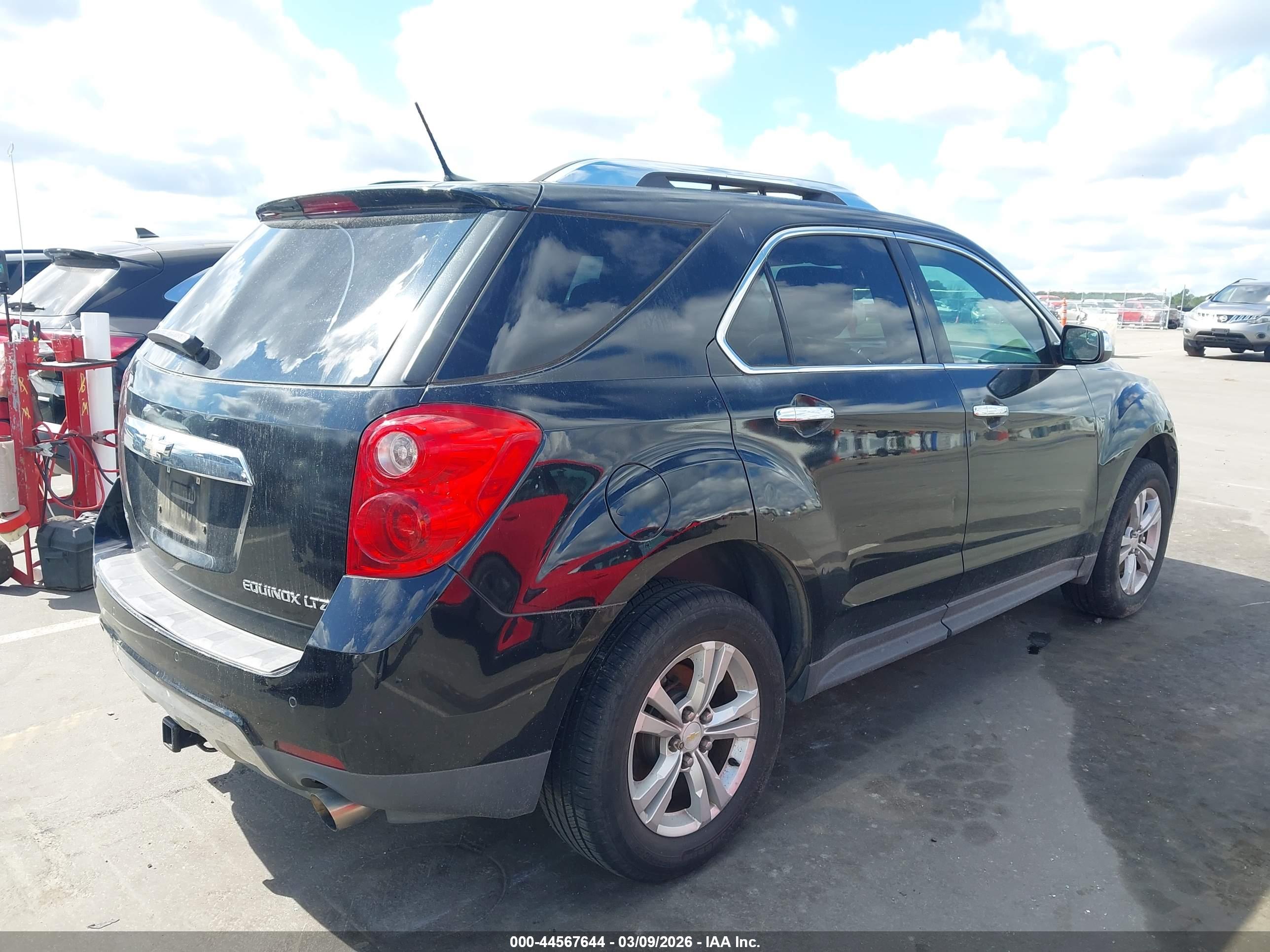 CHEVROLET EQUINOX image 4