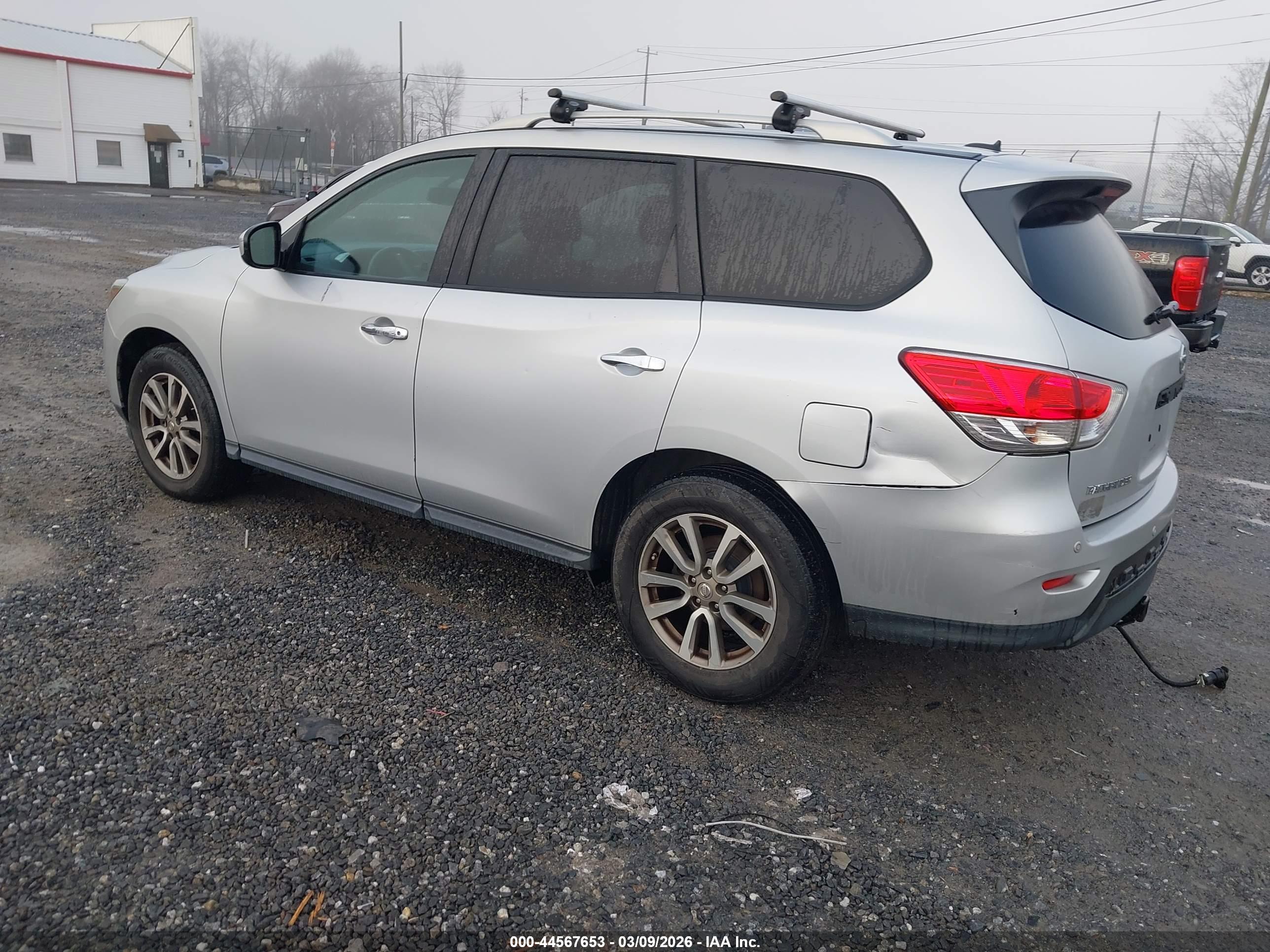 NISSAN PATHFINDER image 3