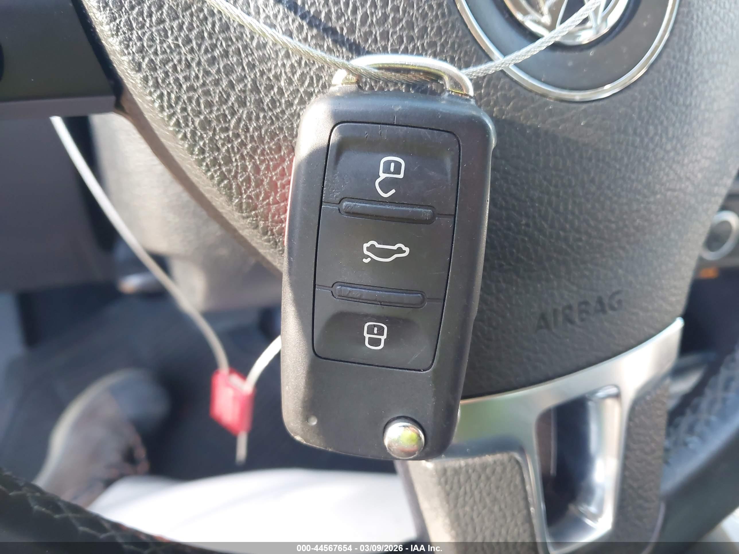 VOLKSWAGEN JETTA image 11