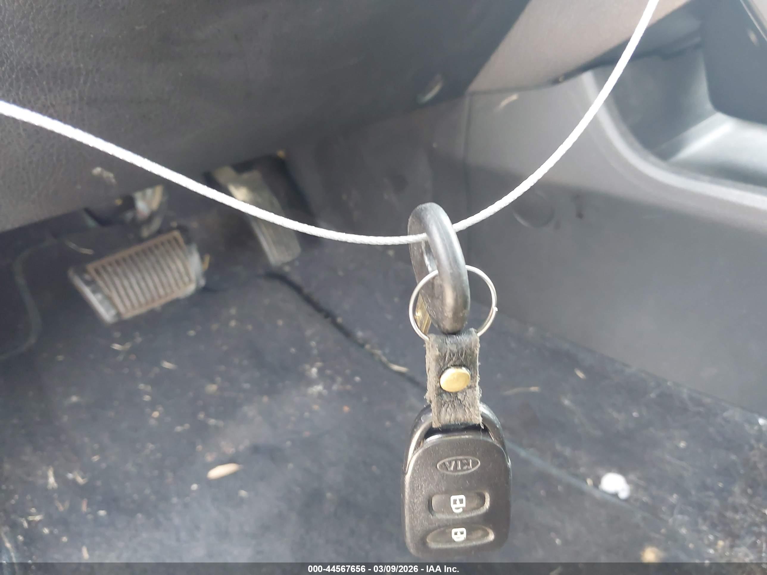 KIA SORENTO image 11