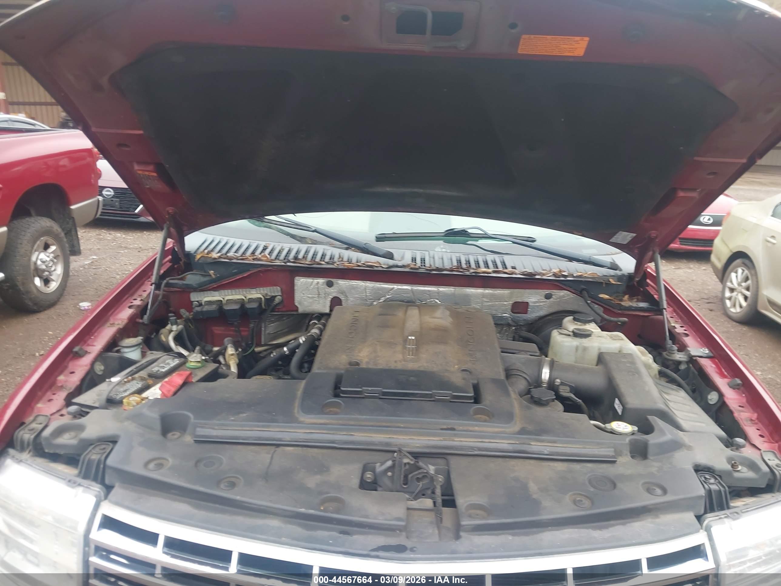 LINCOLN NAVIGATOR image 10