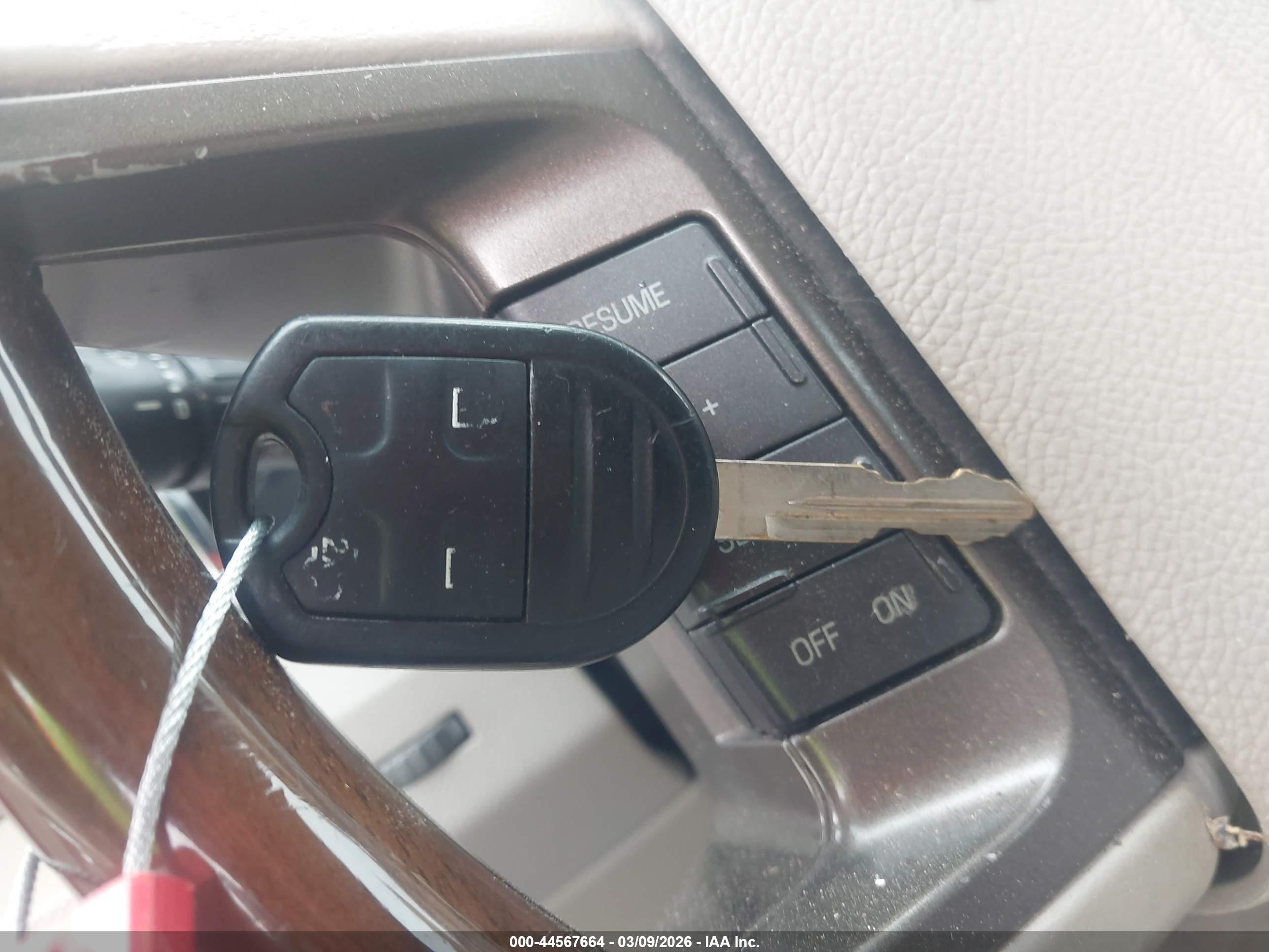 LINCOLN NAVIGATOR image 11