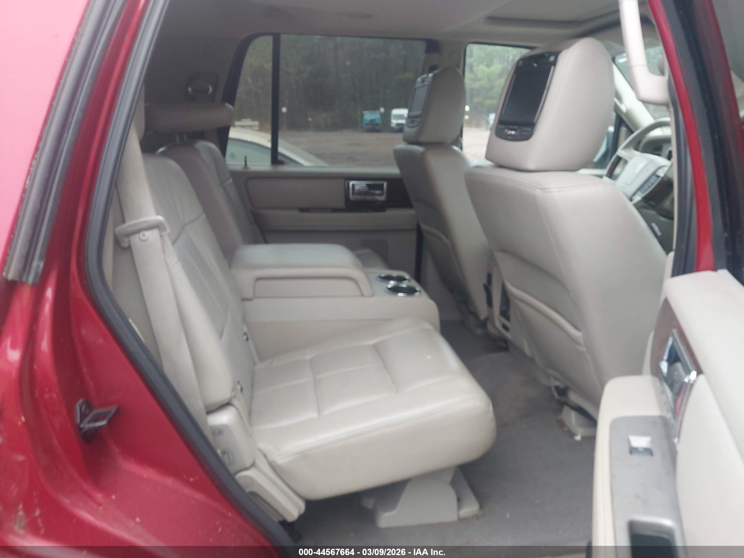 LINCOLN NAVIGATOR image 5