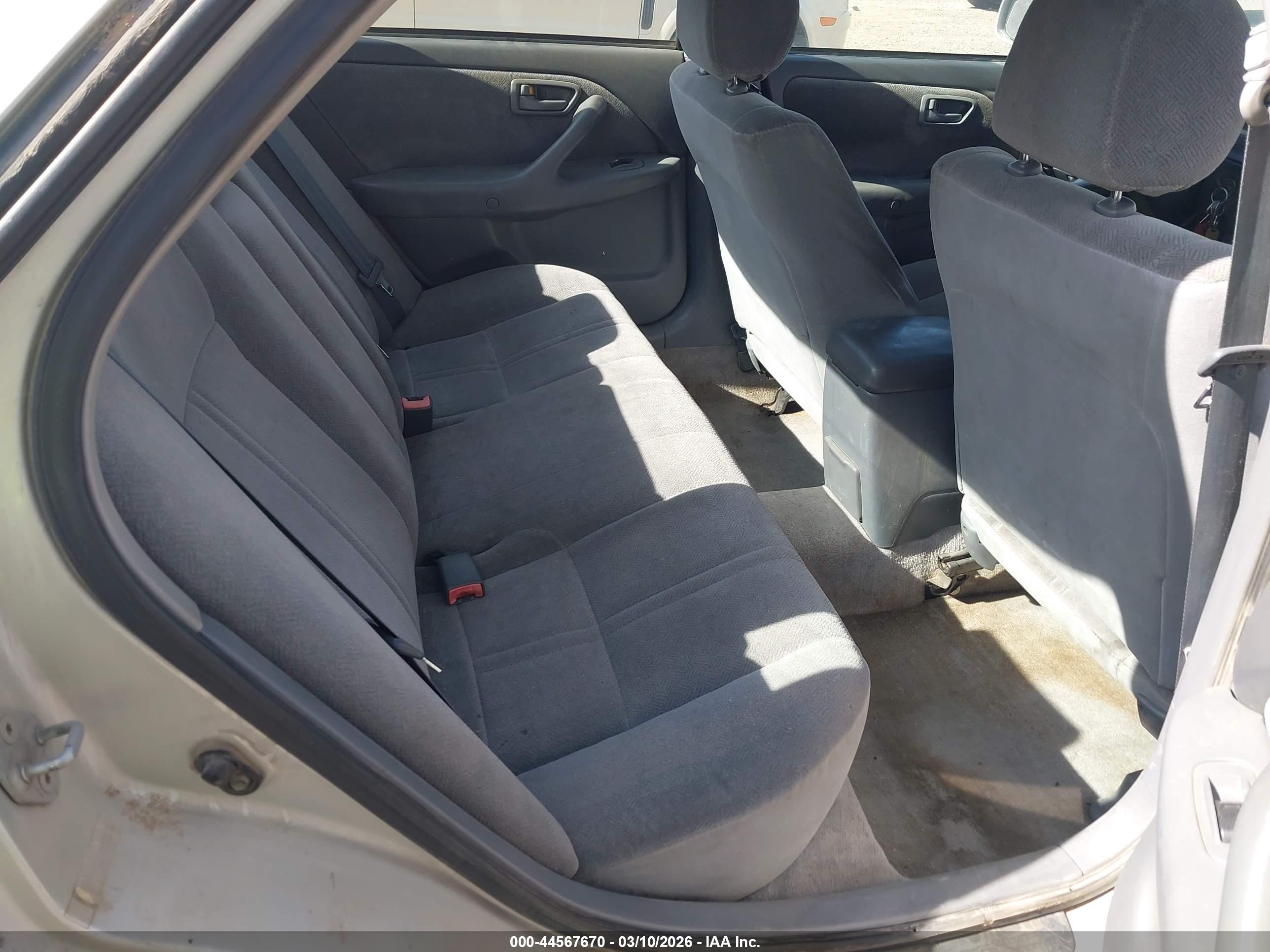 TOYOTA CAMRY image 8