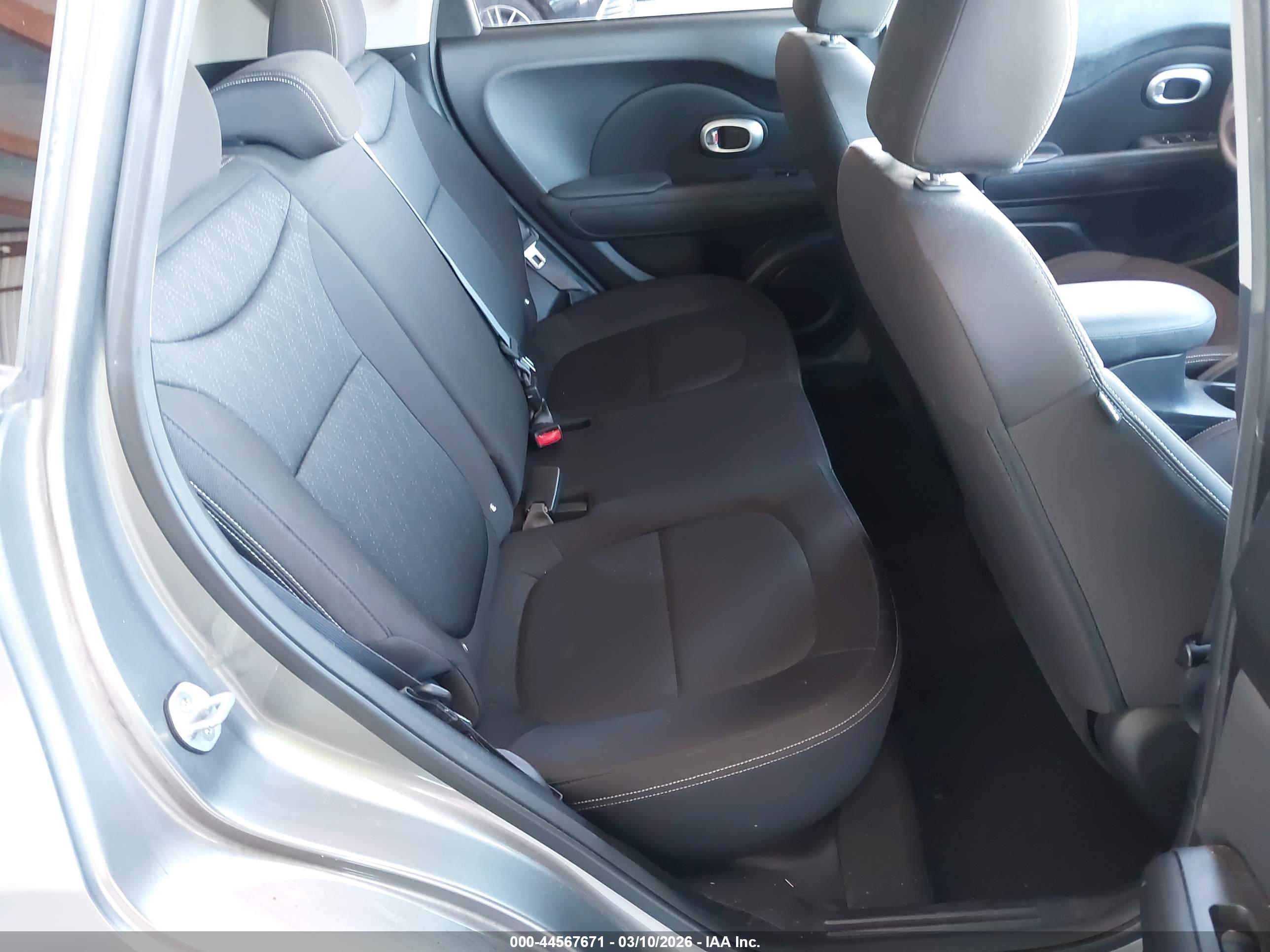 KIA SOUL image 8