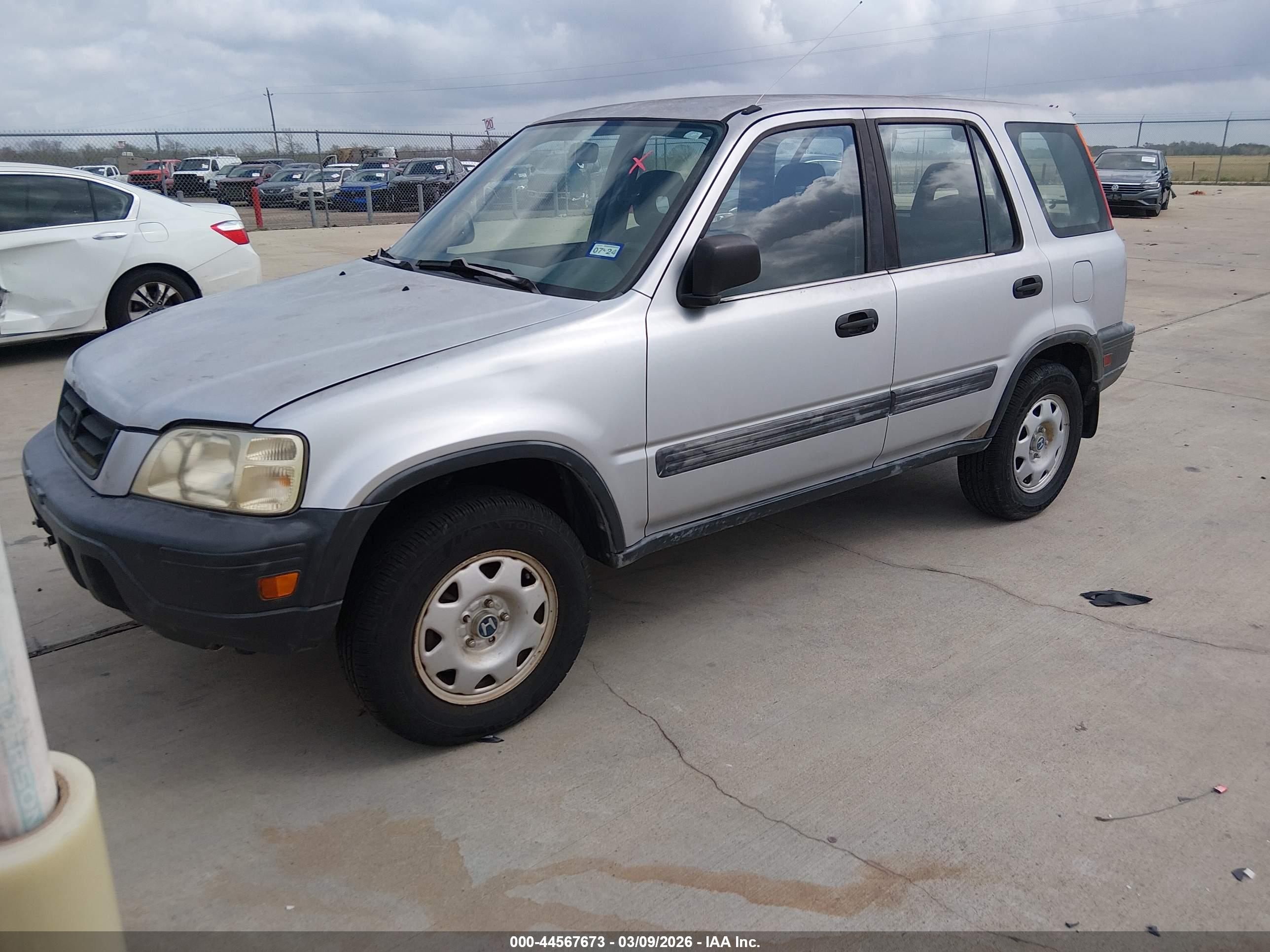 HONDA CR-V image 2