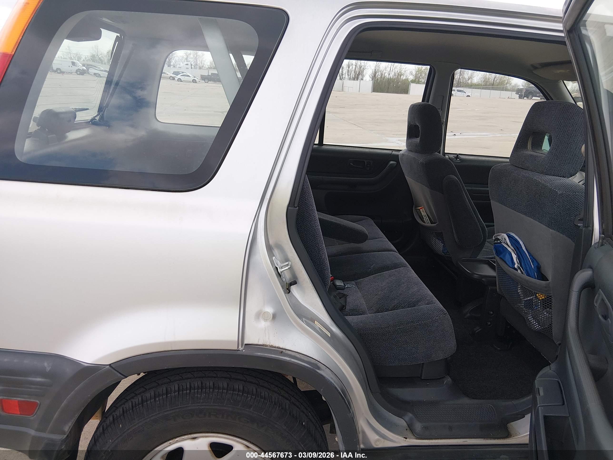 HONDA CR-V image 8