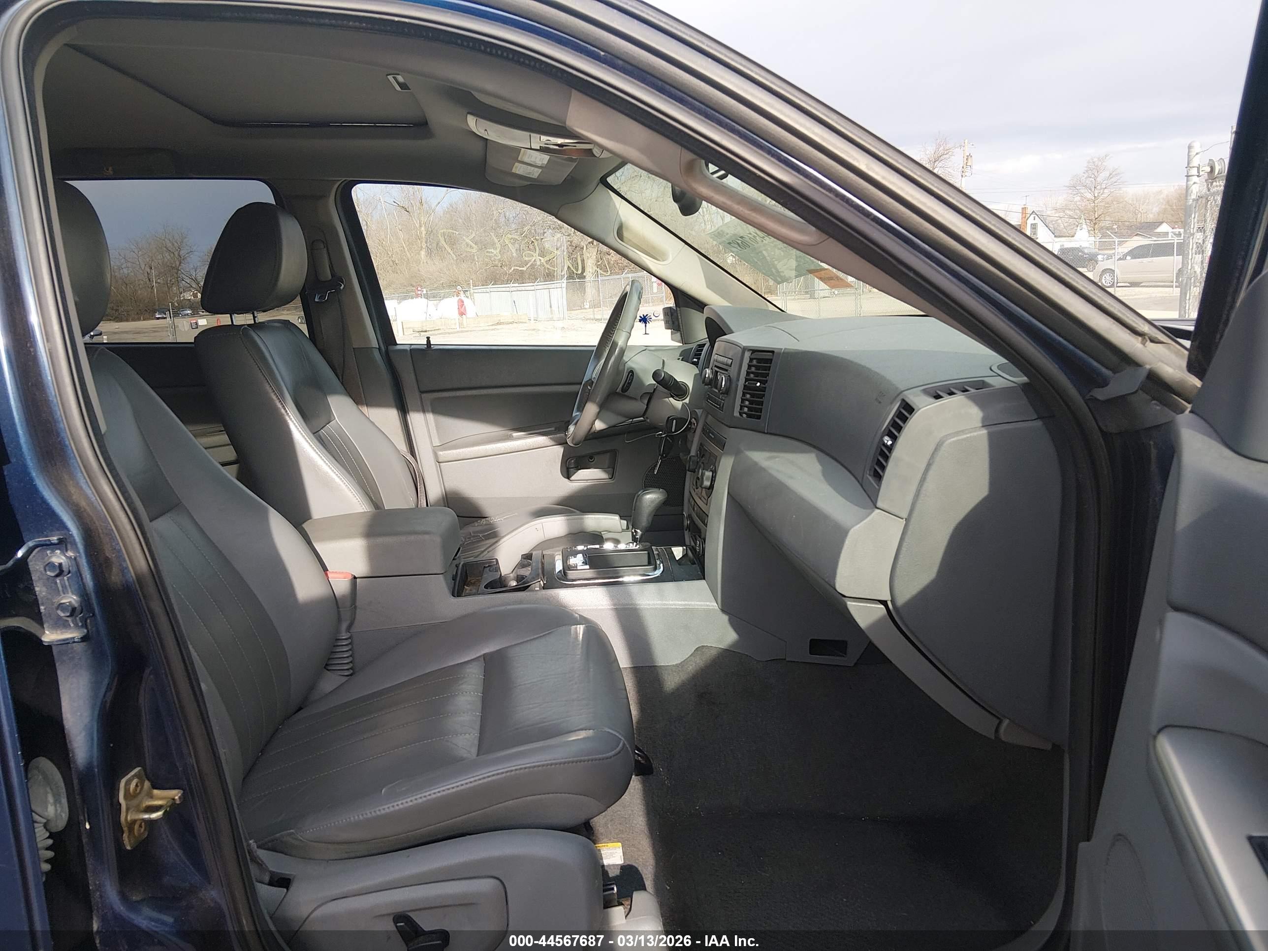 JEEP GRAND image 5