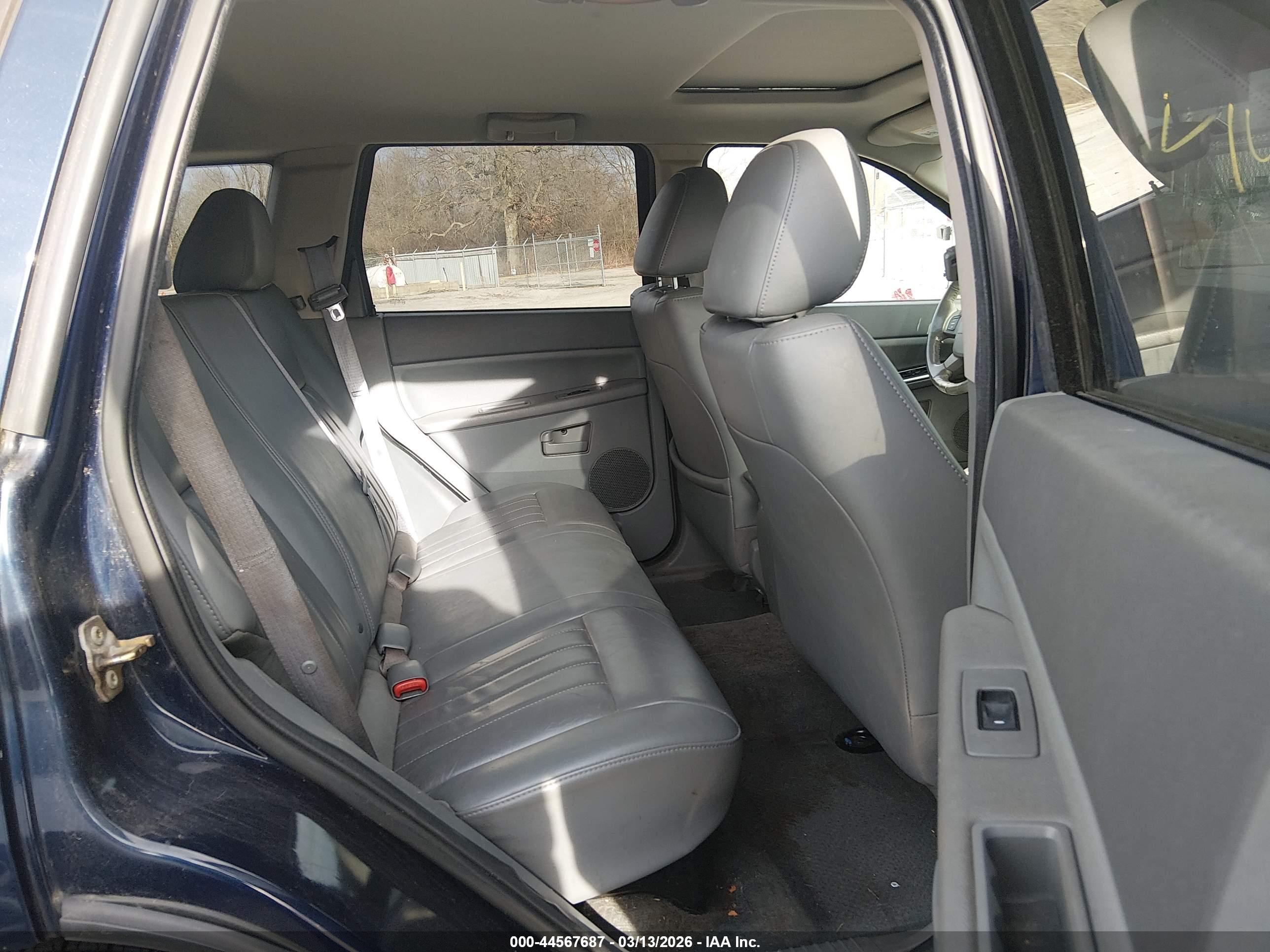 JEEP GRAND image 8