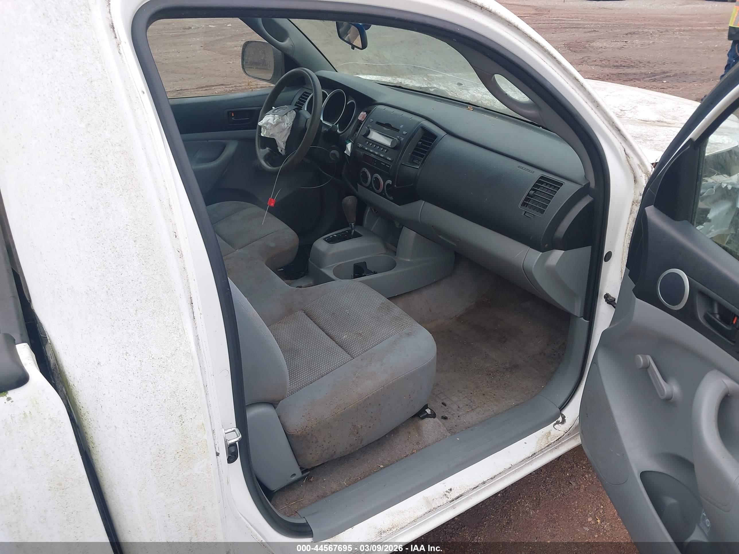 TOYOTA TACOMA image 5