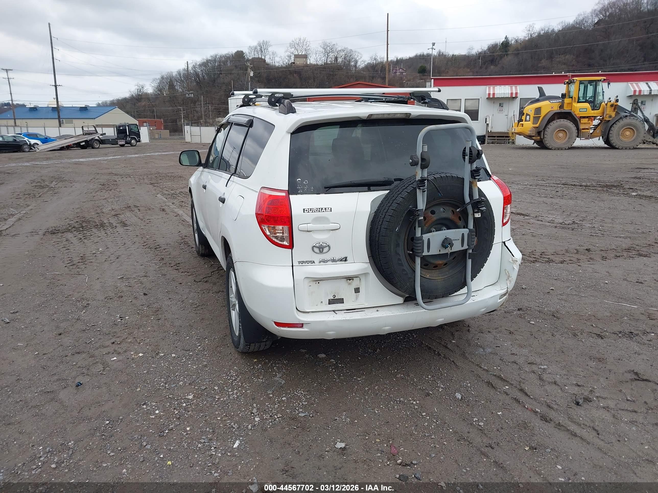TOYOTA RAV4 image 3