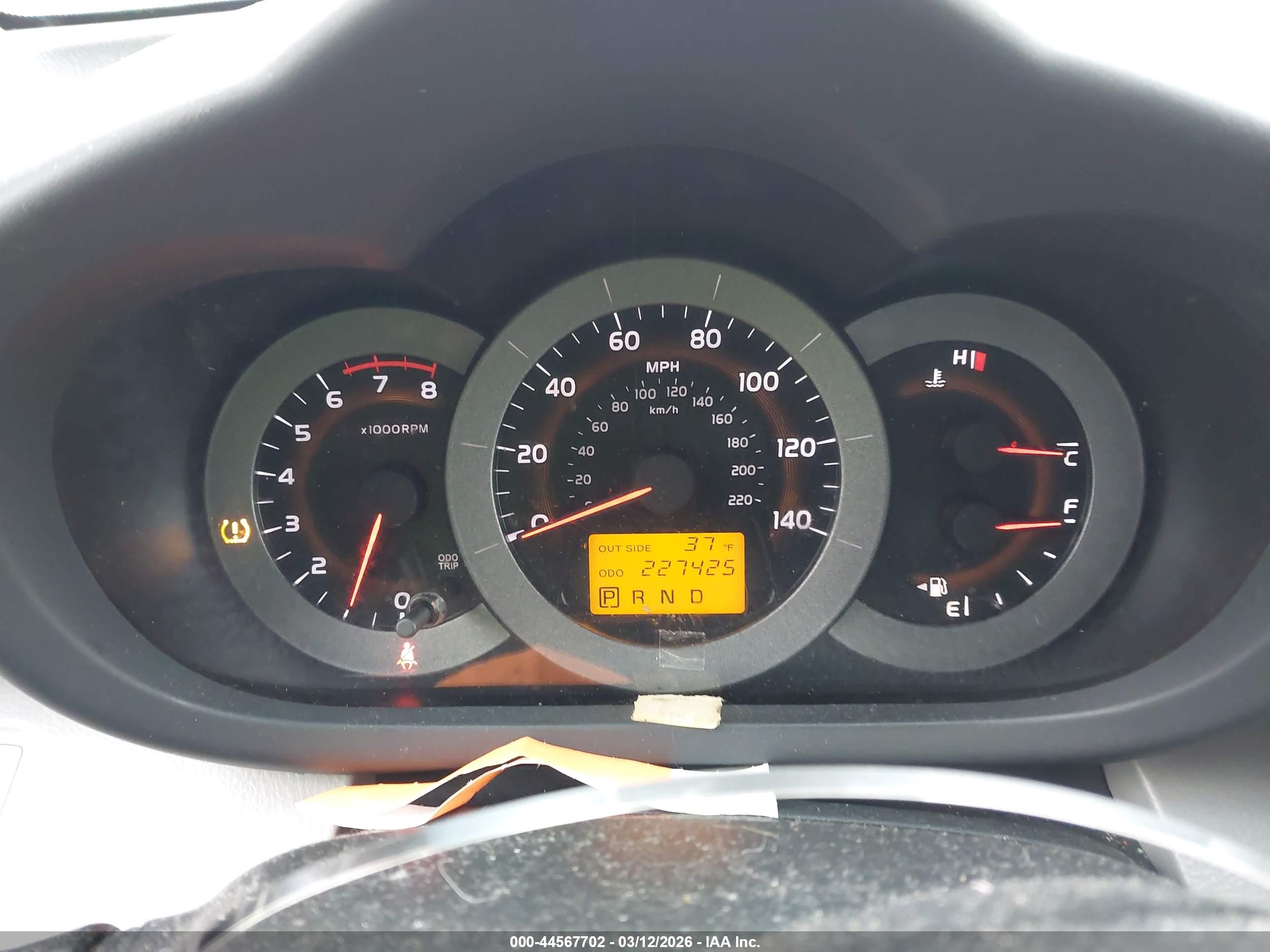 TOYOTA RAV4 image 7