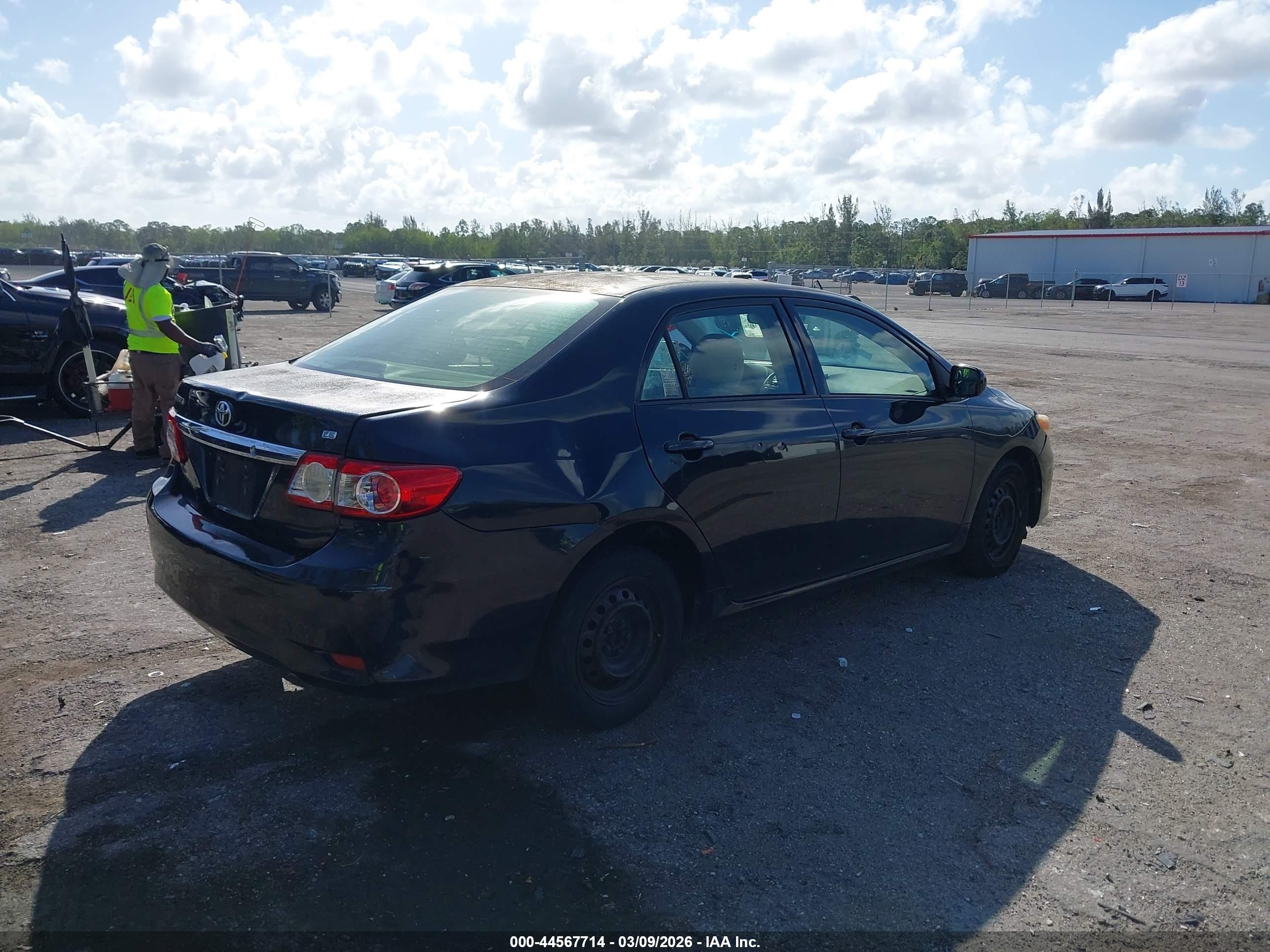 TOYOTA COROLLA image 4