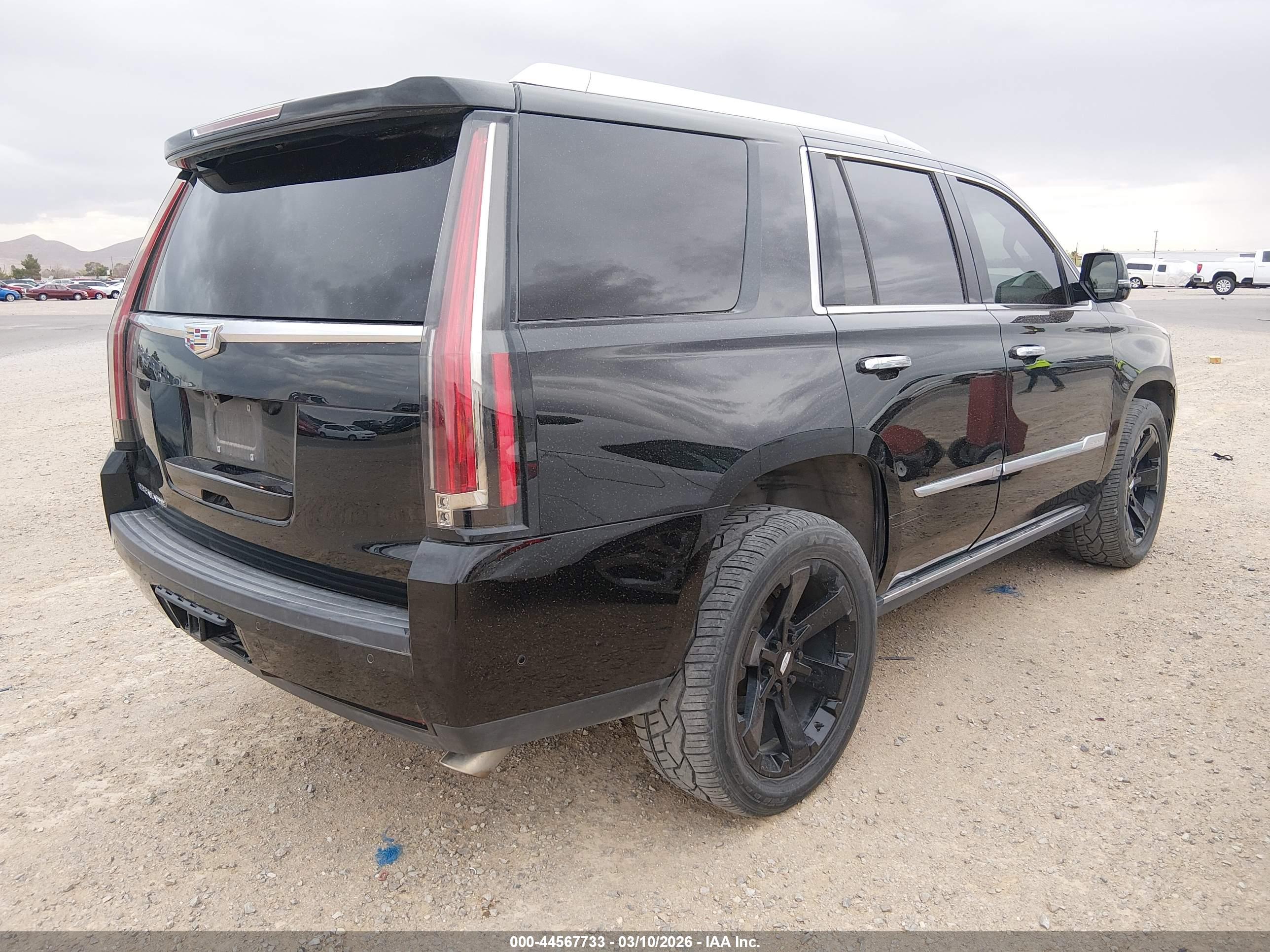 CADILLAC ESCALADE image 4
