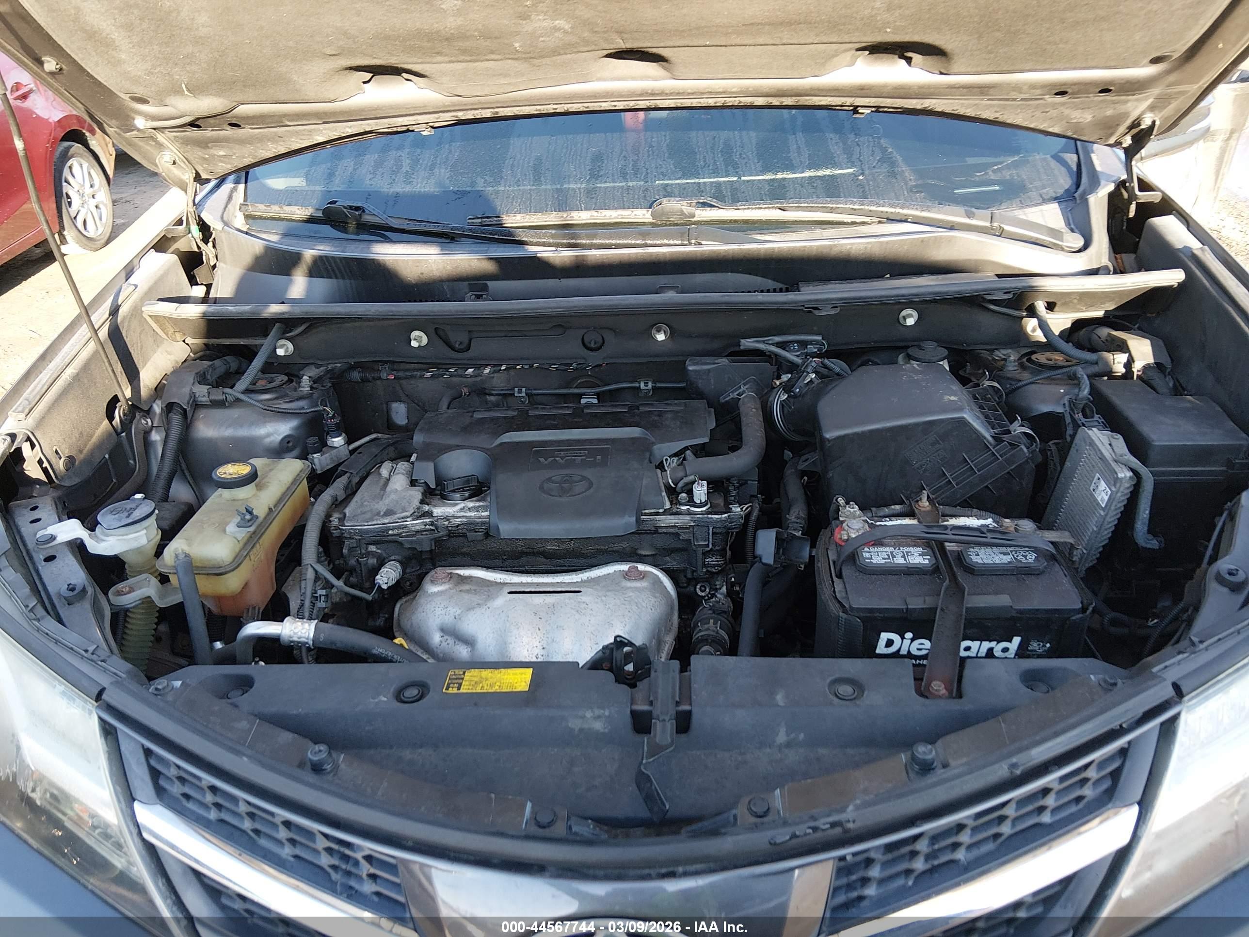 TOYOTA RAV4 image 10