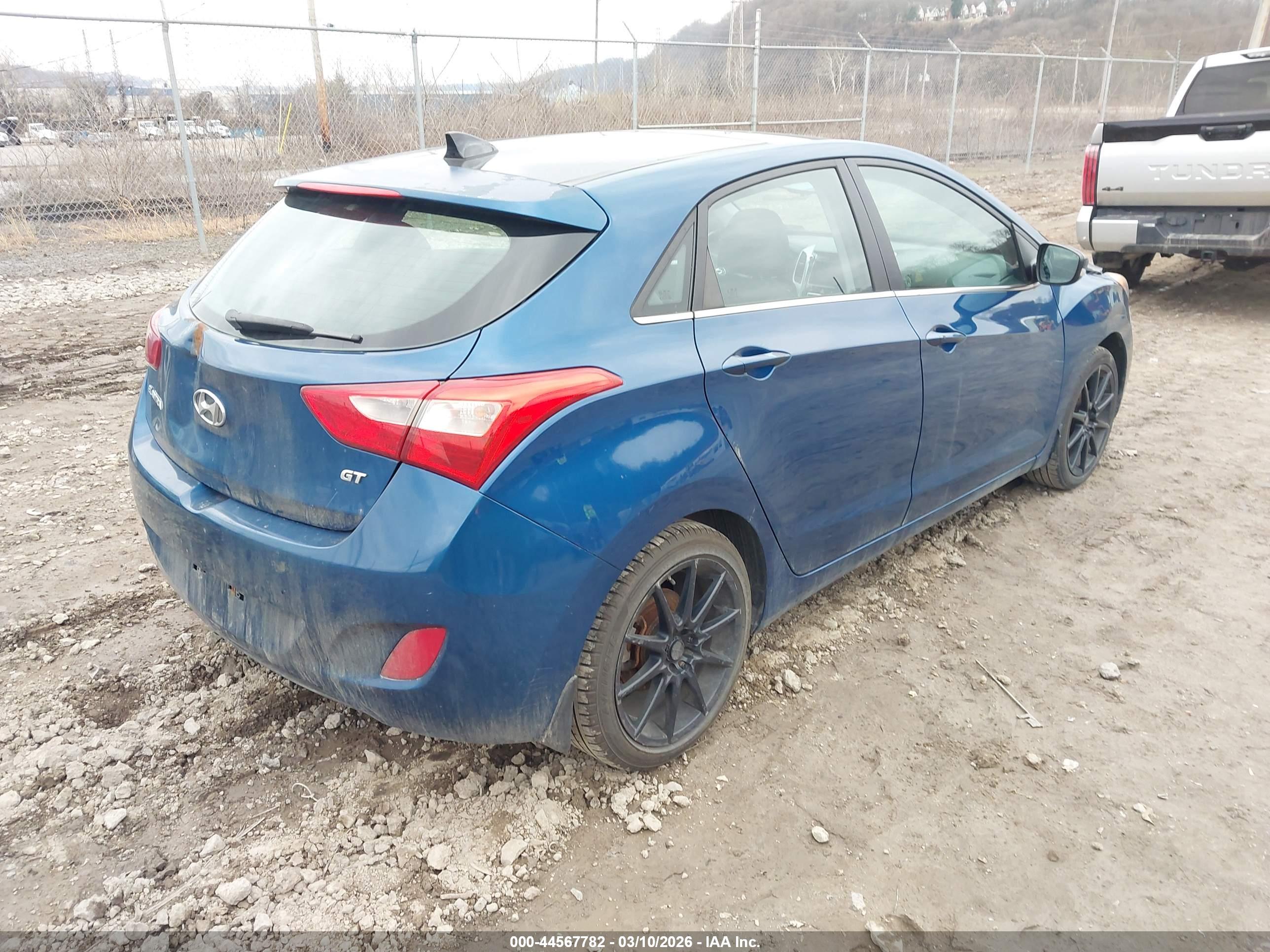 HYUNDAI ELANTRA image 4