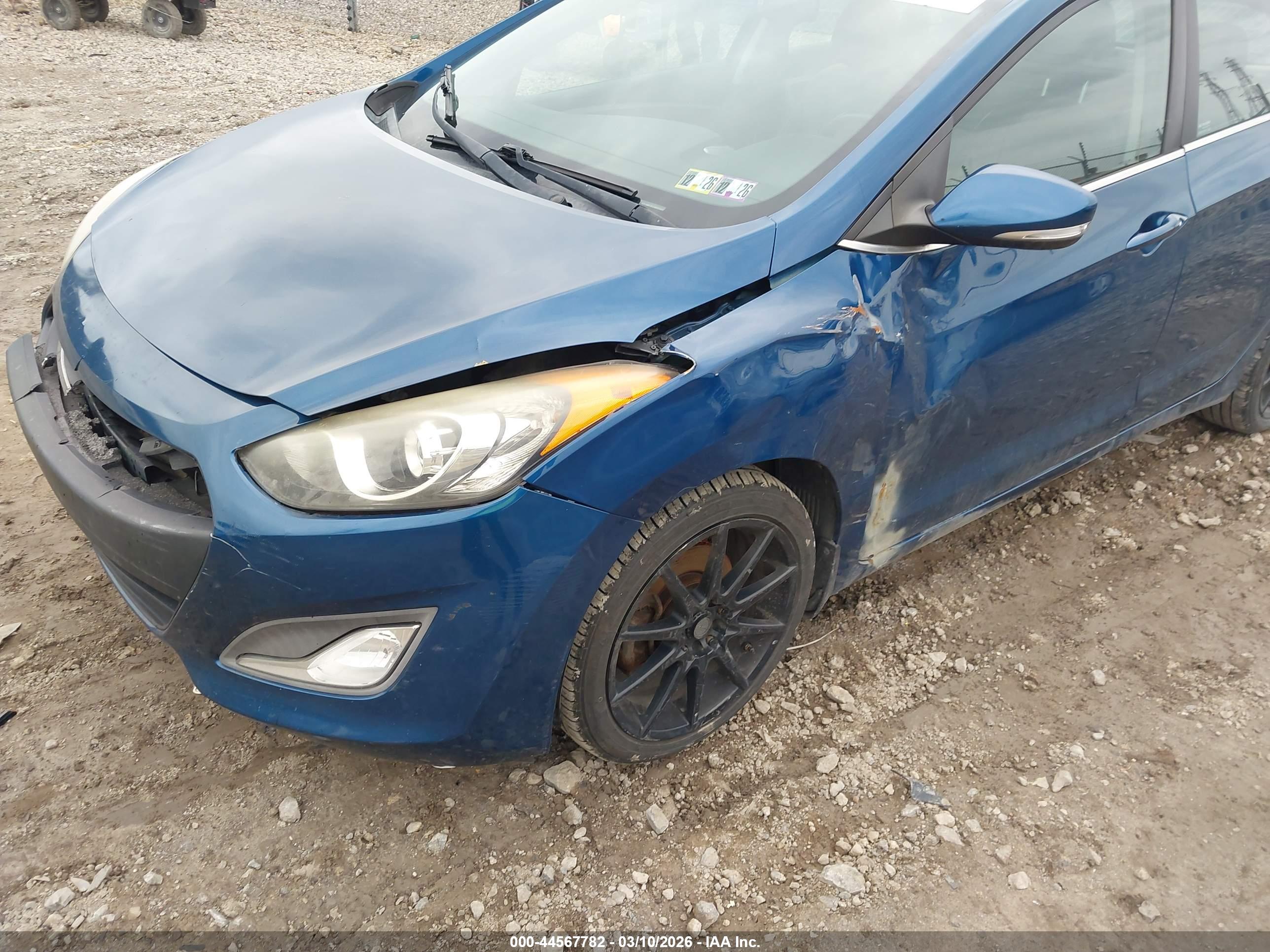 HYUNDAI ELANTRA image 6