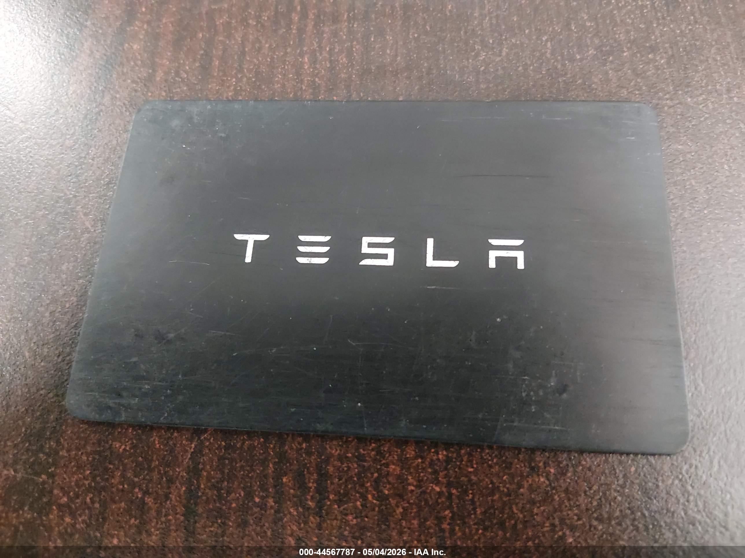 TESLA MODEL image 11