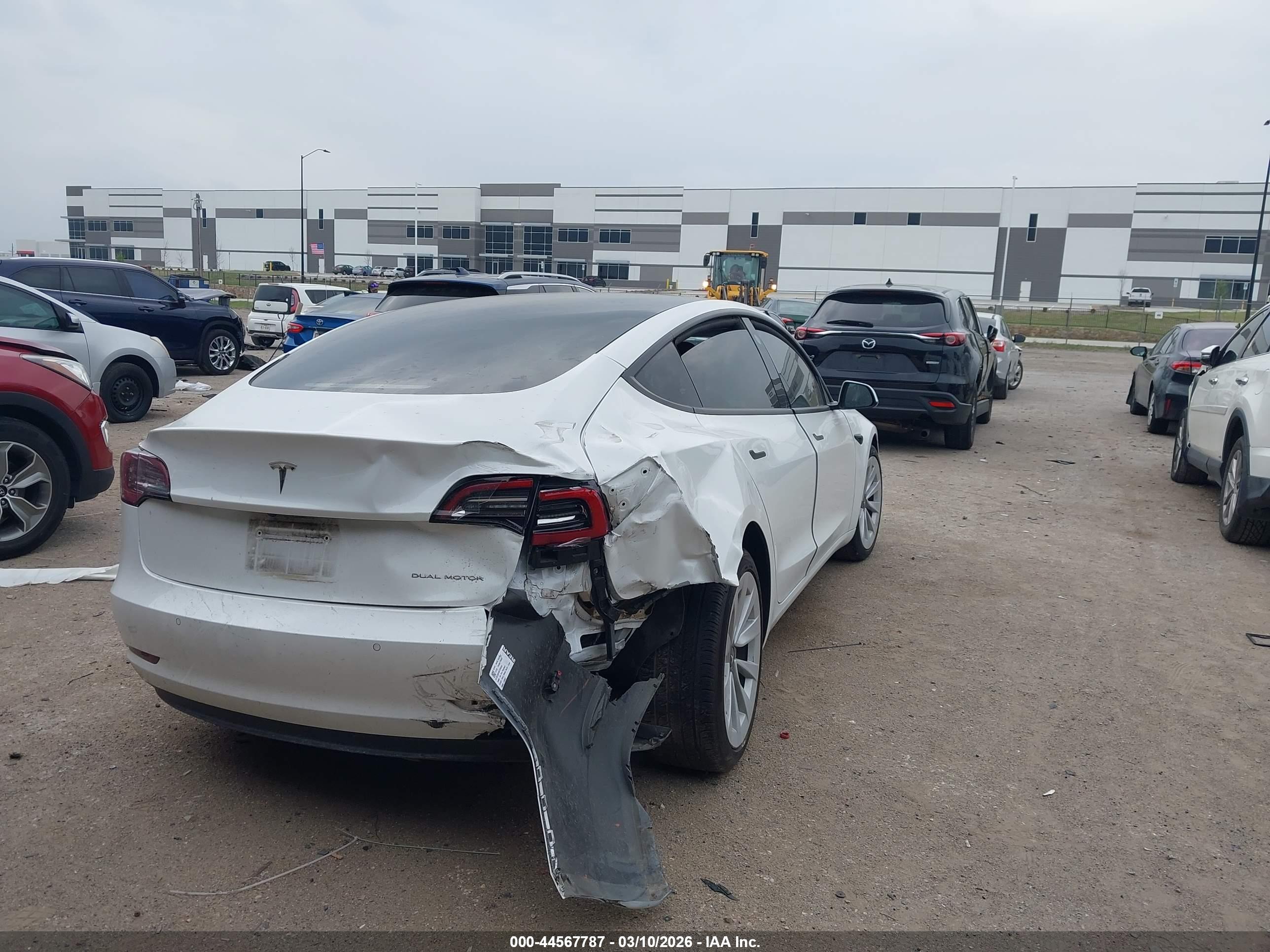 TESLA MODEL image 4