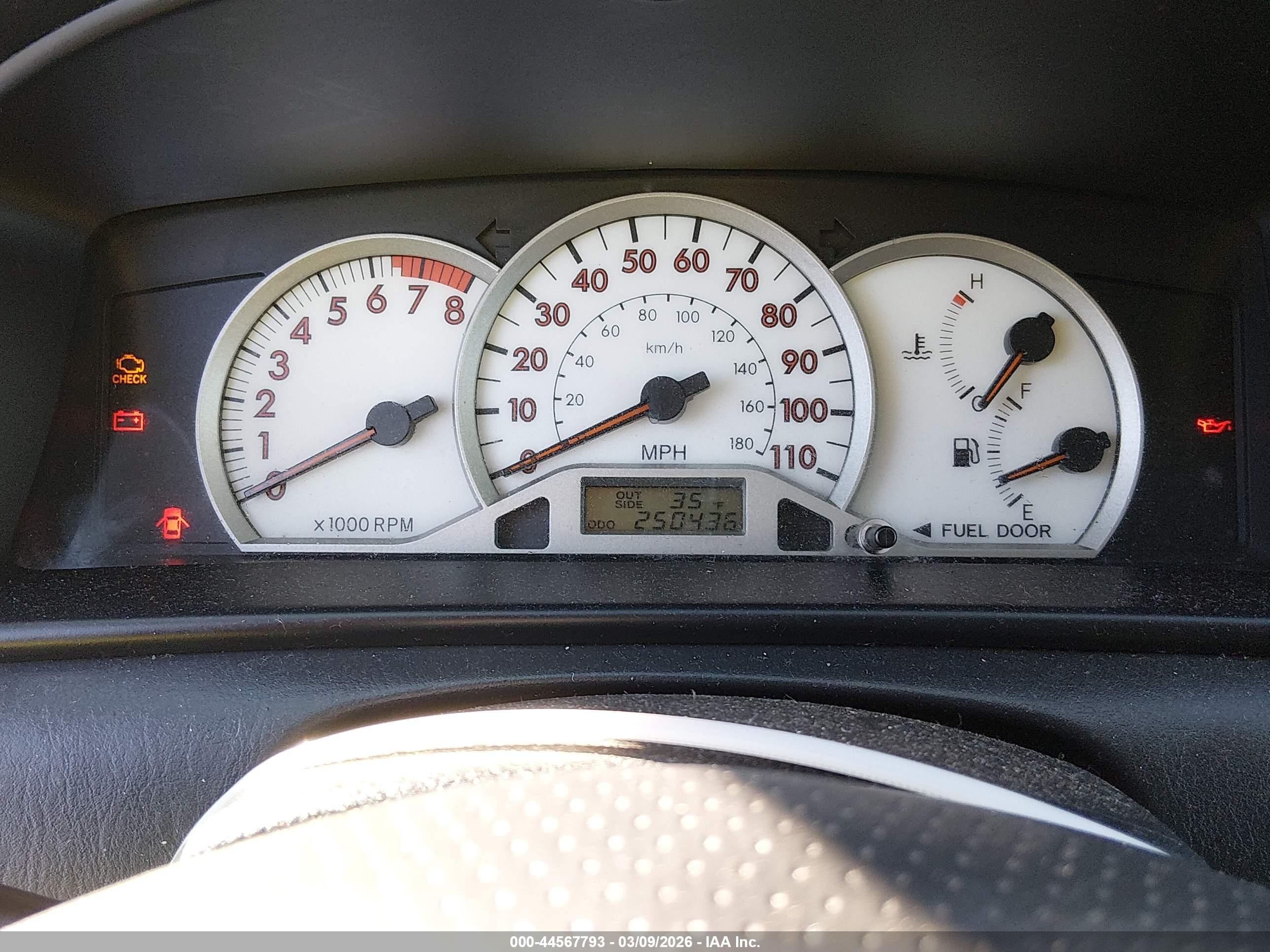TOYOTA COROLLA image 7