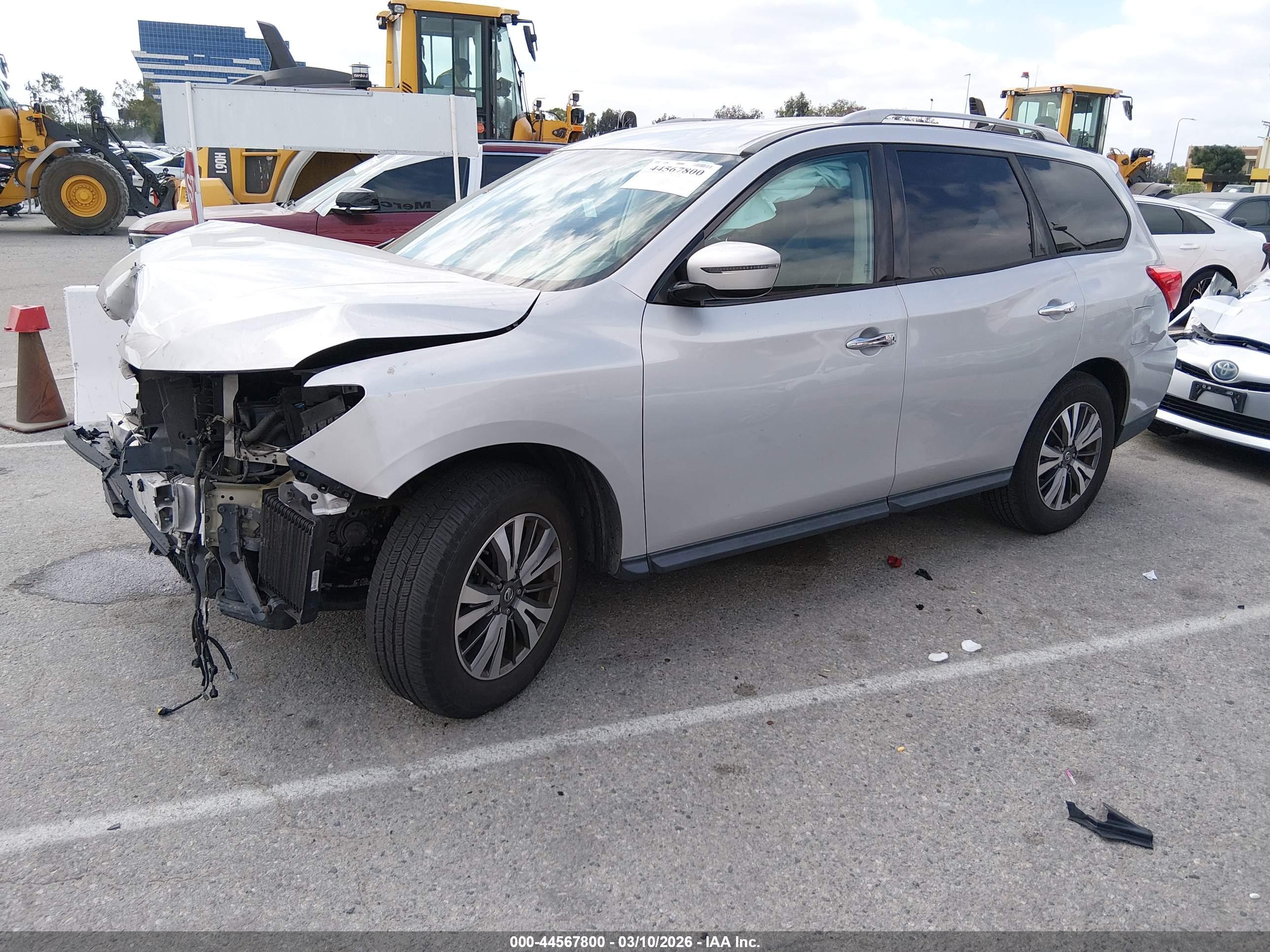 NISSAN PATHFINDER image 2