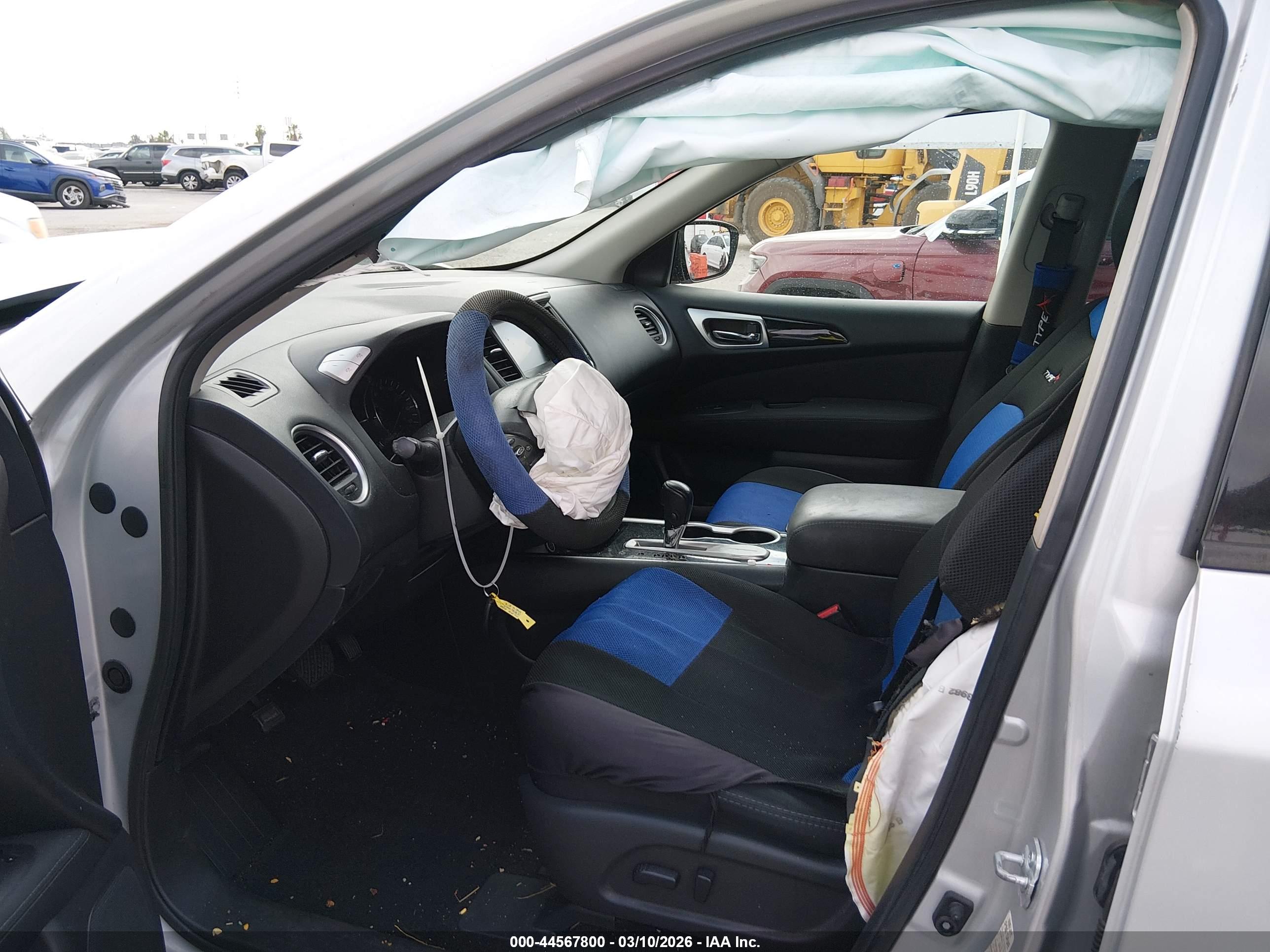 NISSAN PATHFINDER image 5