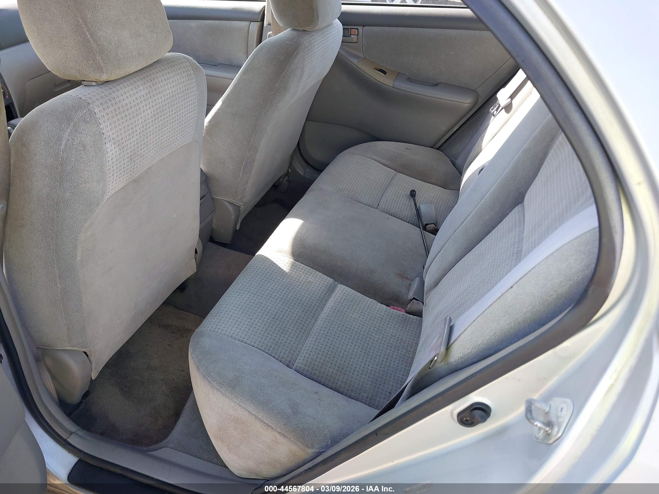 TOYOTA COROLLA image 8