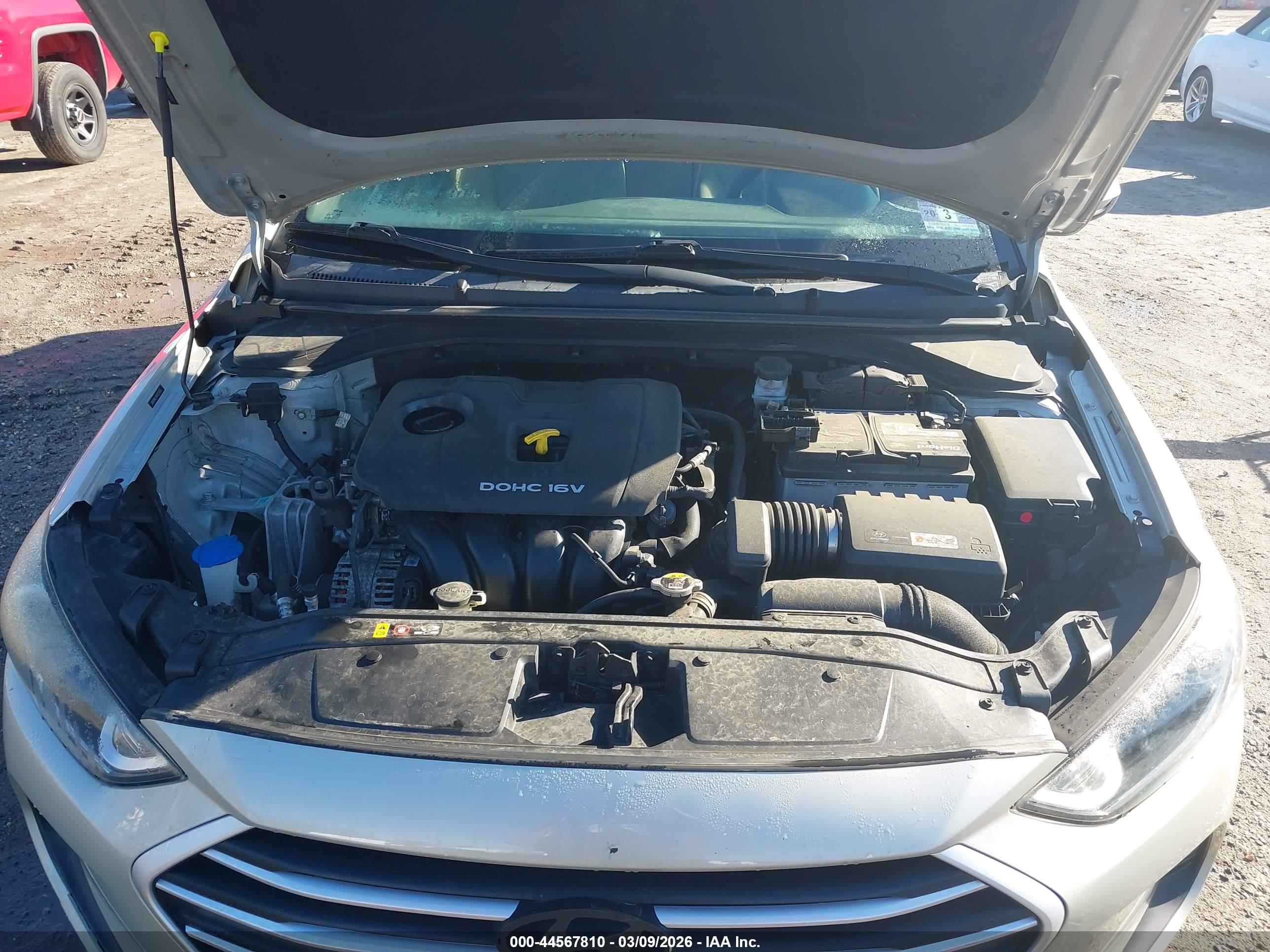 HYUNDAI ELANTRA image 10