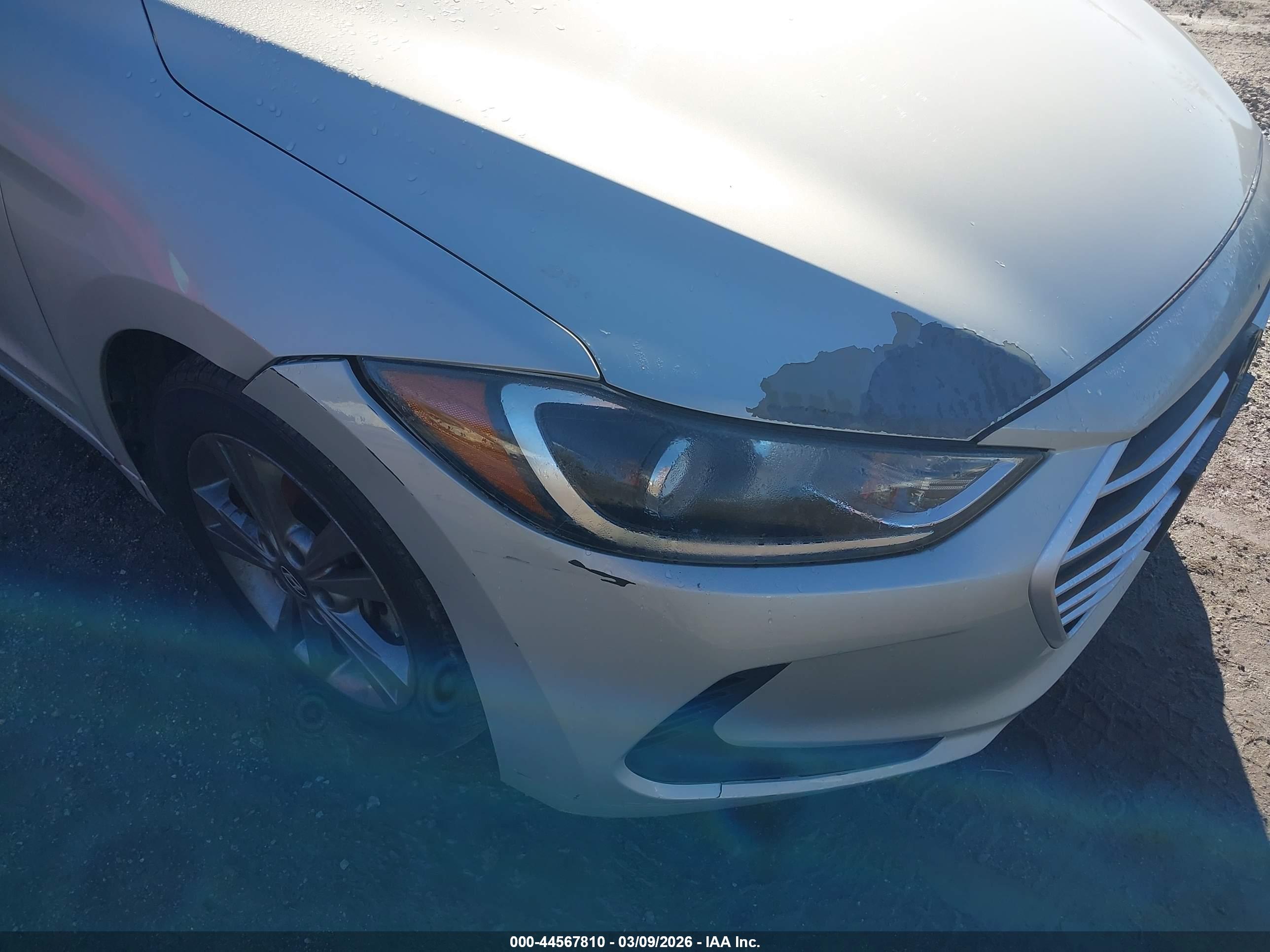 HYUNDAI ELANTRA image 6