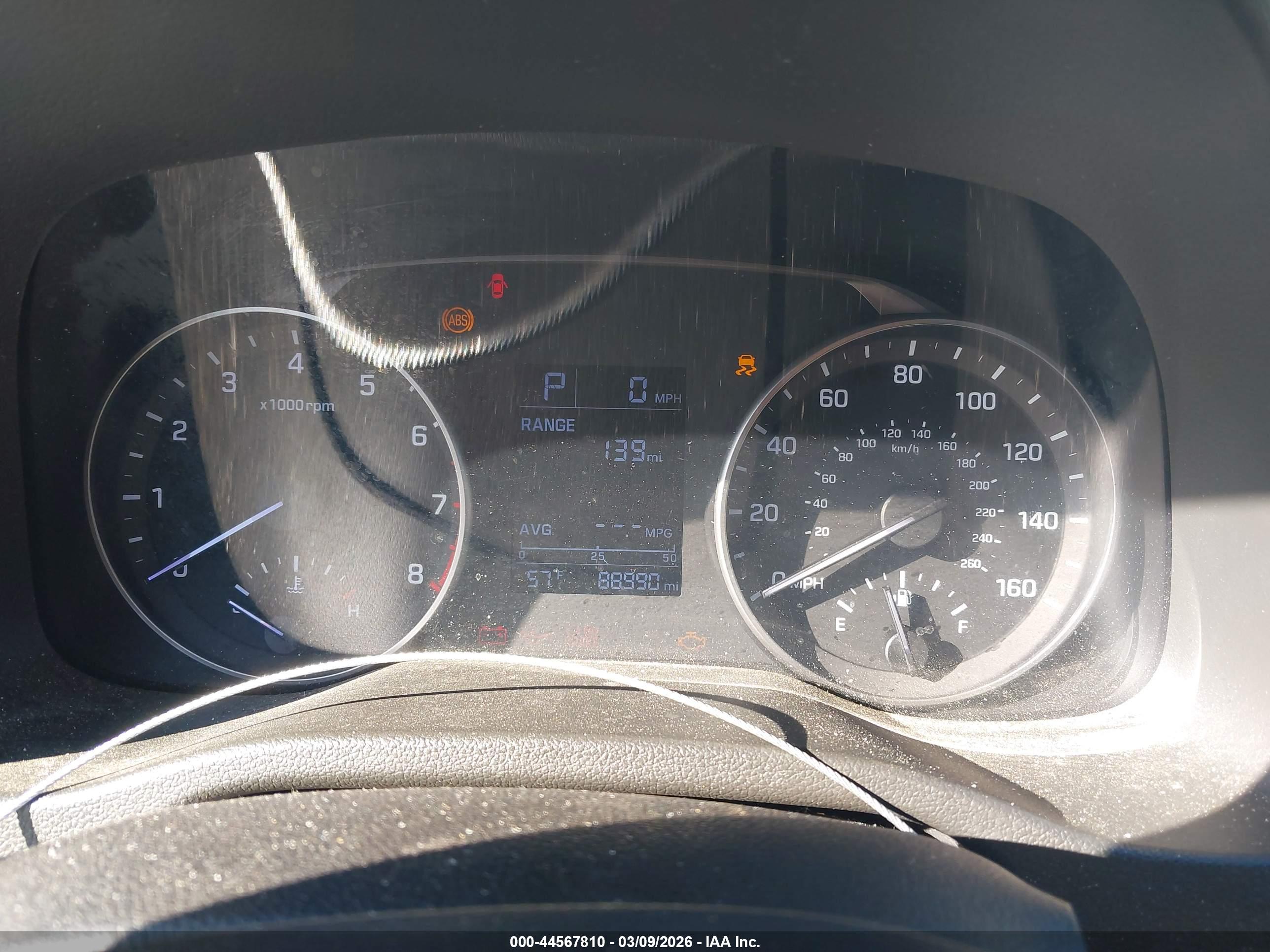 HYUNDAI ELANTRA image 7