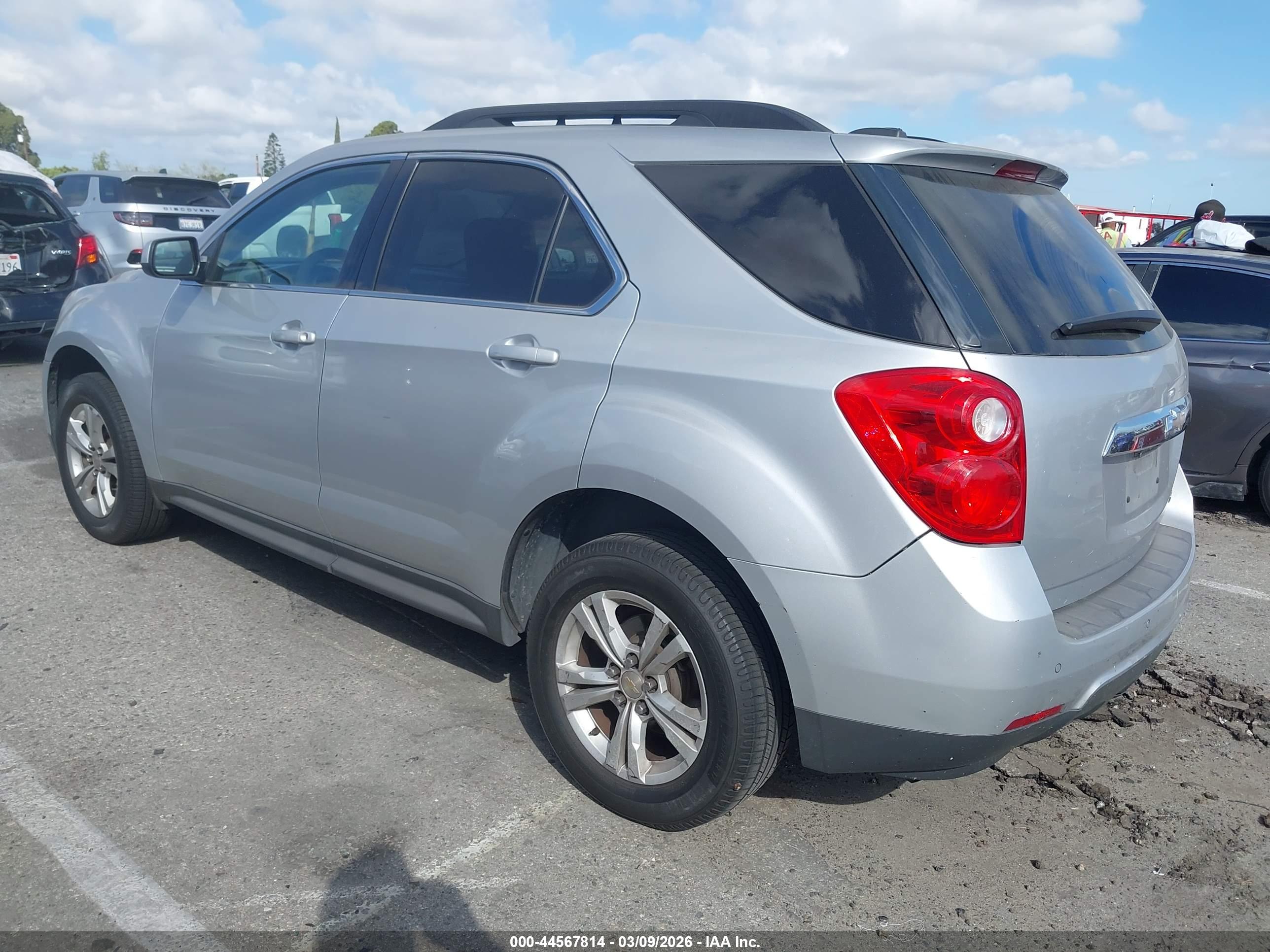 CHEVROLET EQUINOX image 3
