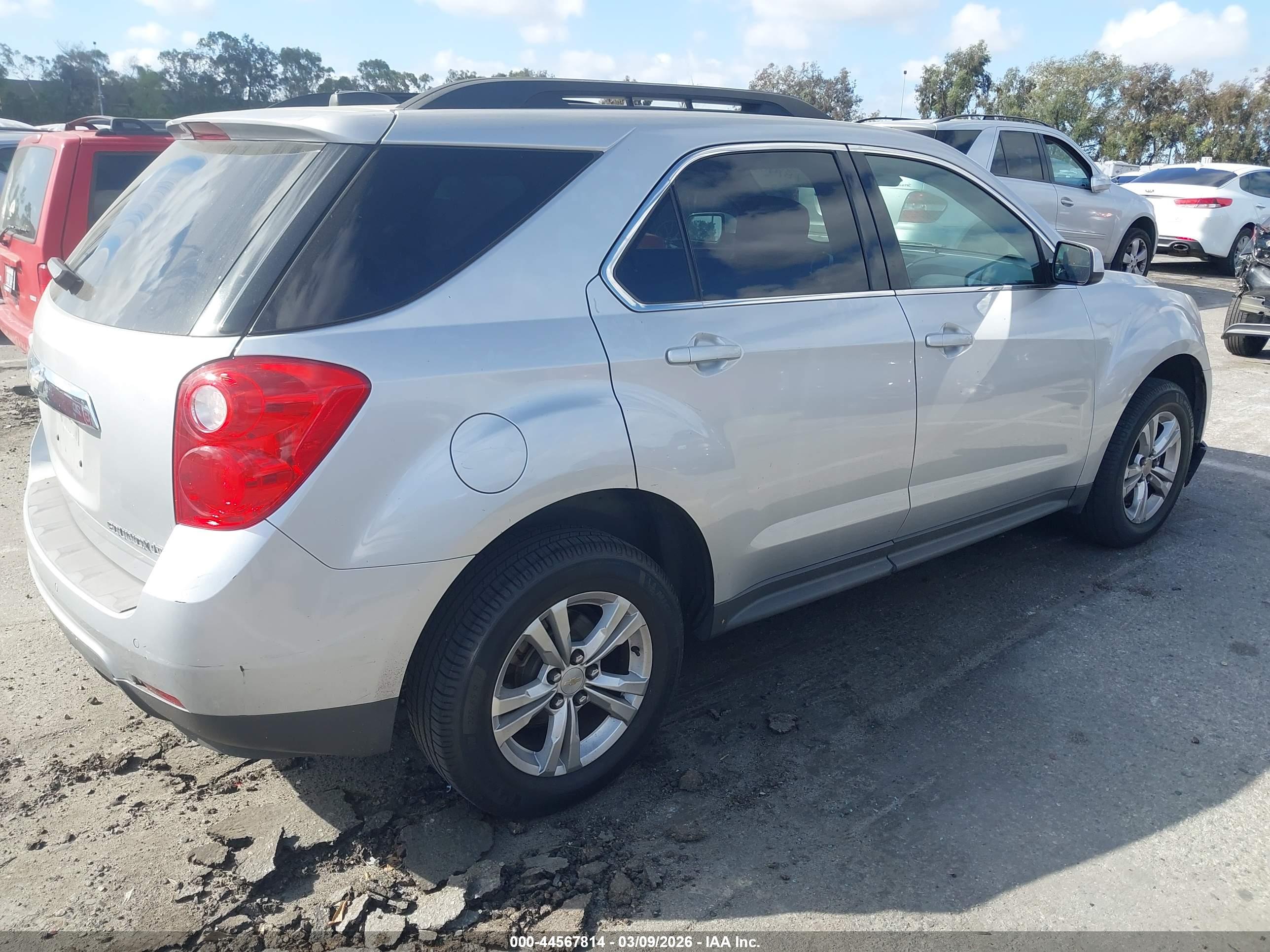 CHEVROLET EQUINOX image 4