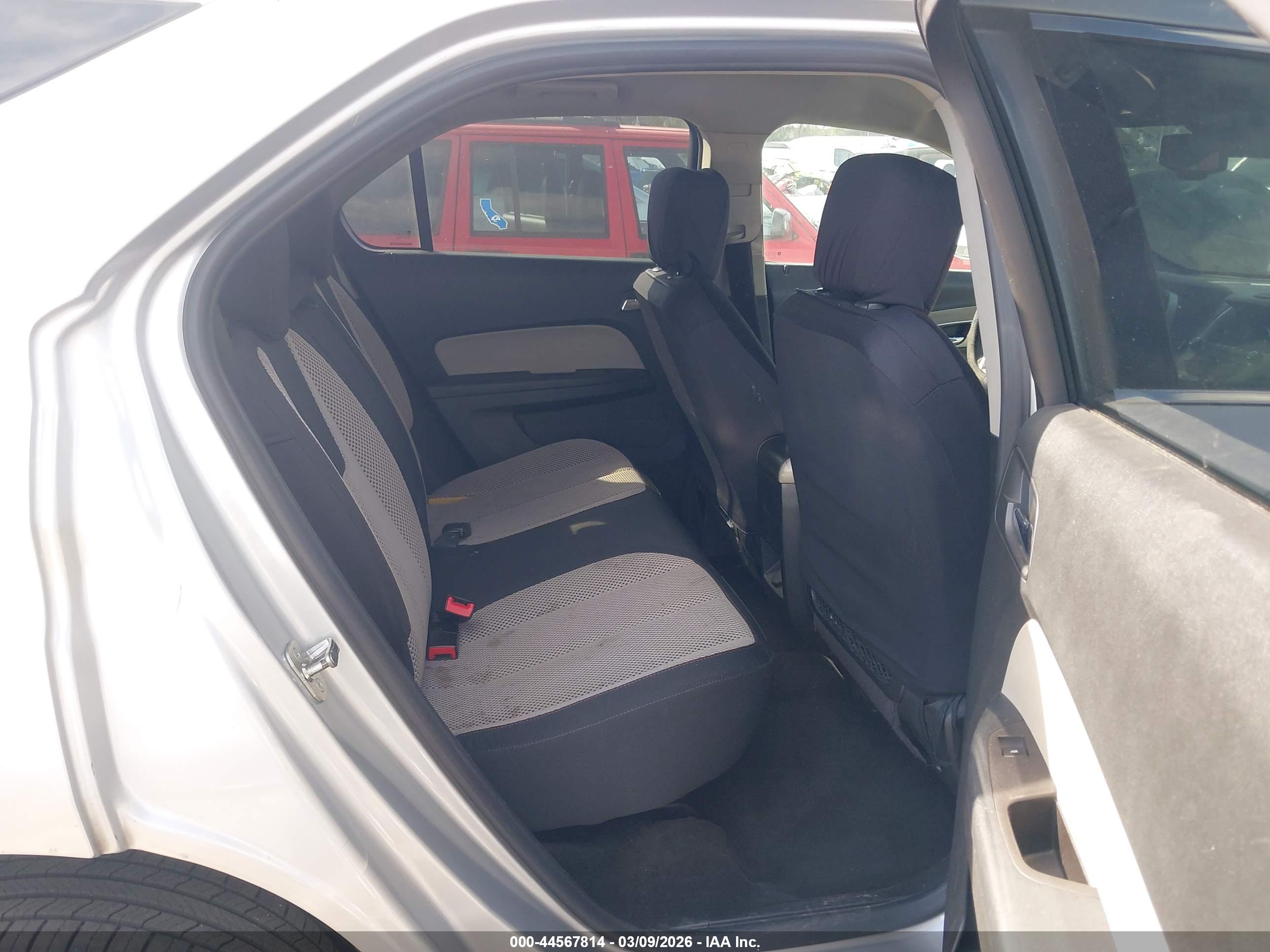 CHEVROLET EQUINOX image 8