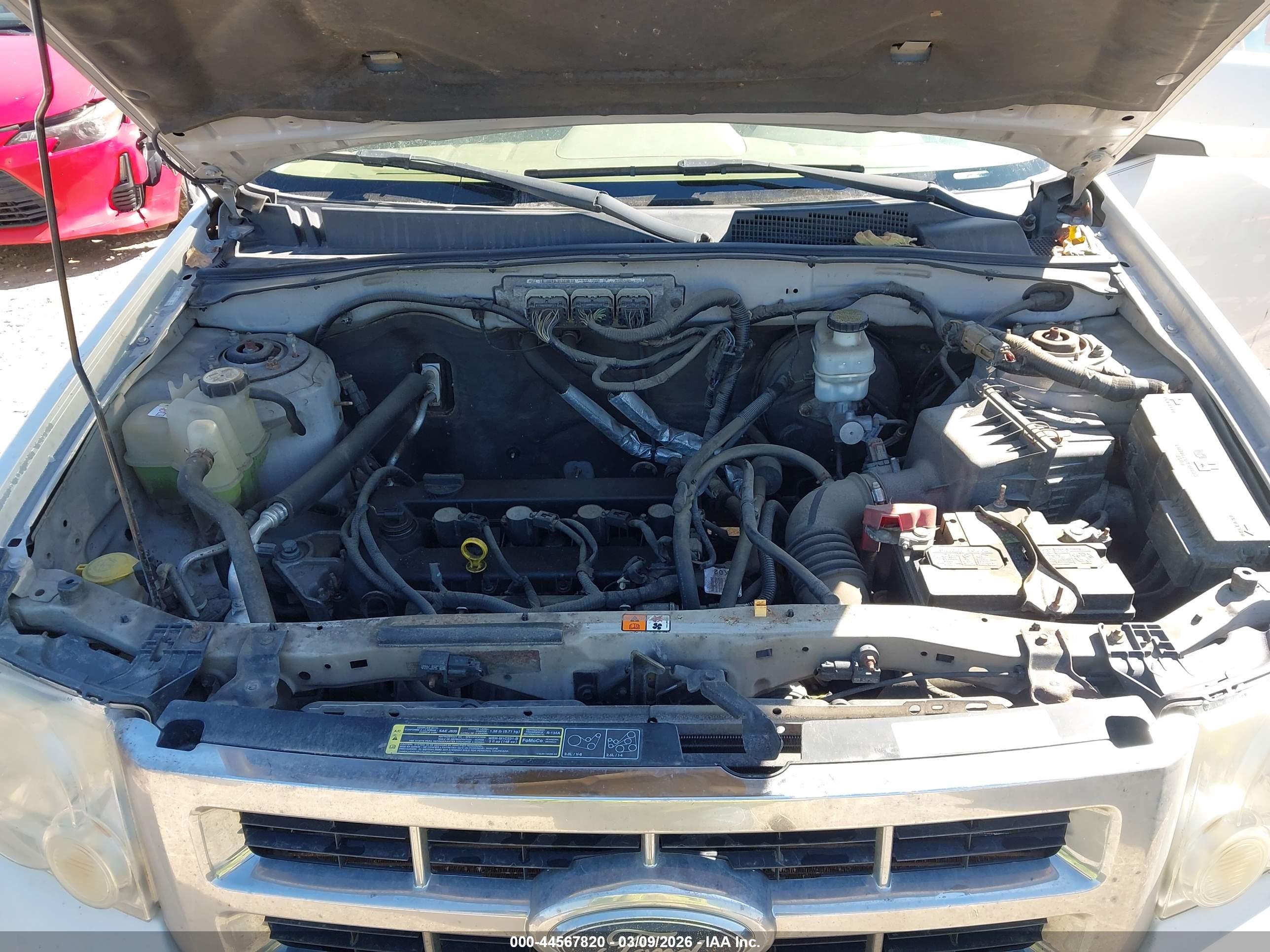 FORD ESCAPE image 10