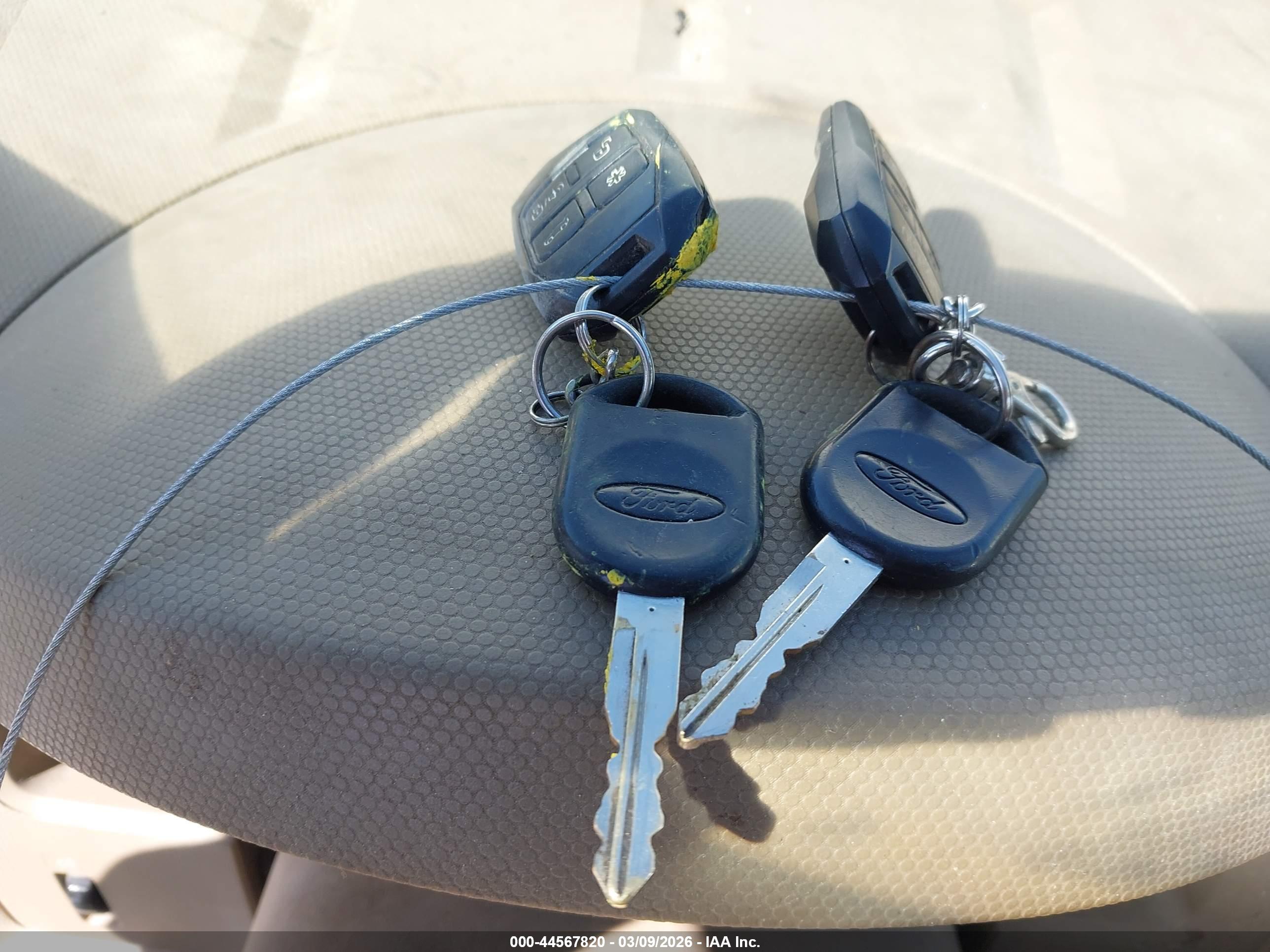 FORD ESCAPE image 11