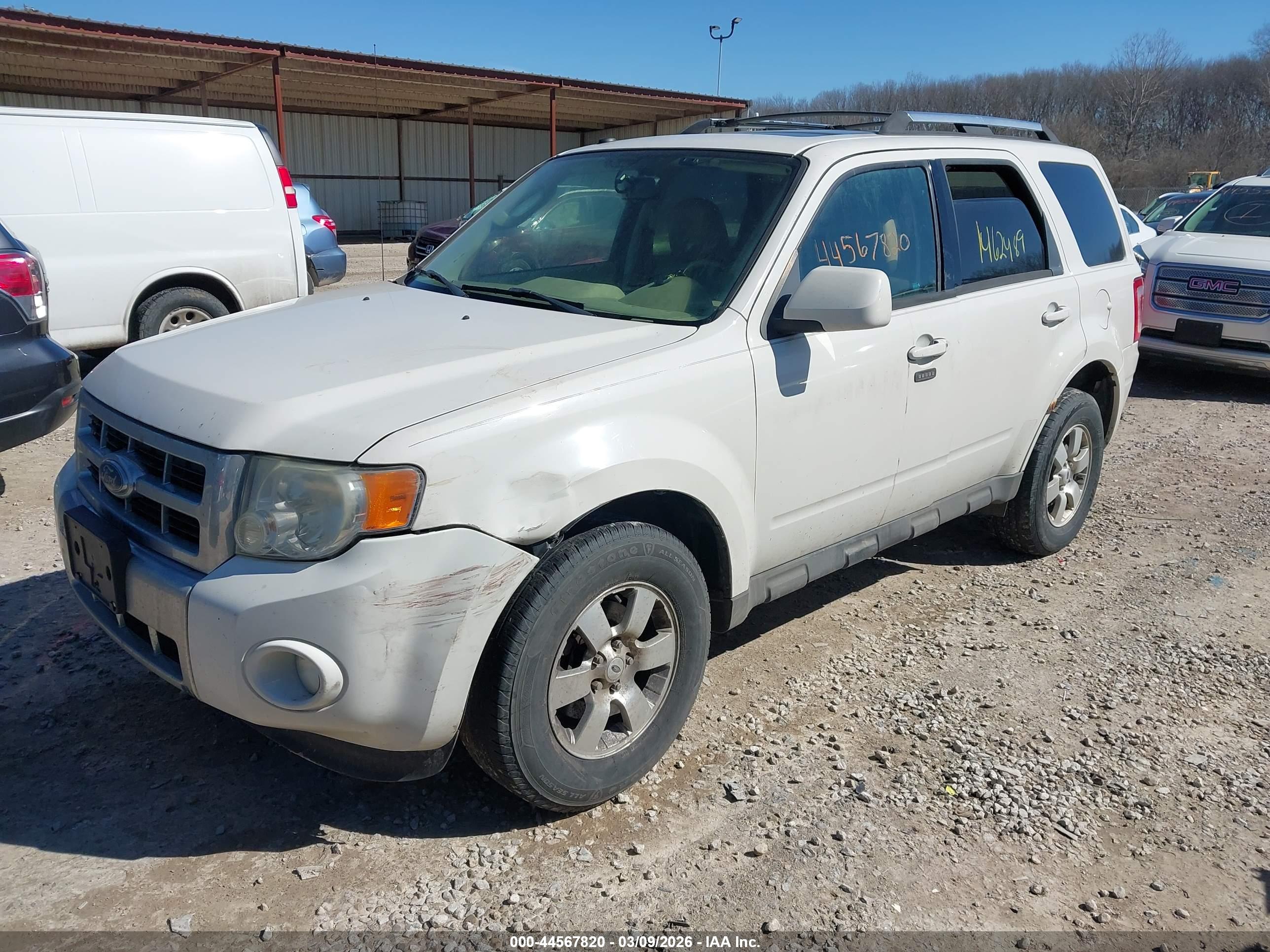 FORD ESCAPE image 2